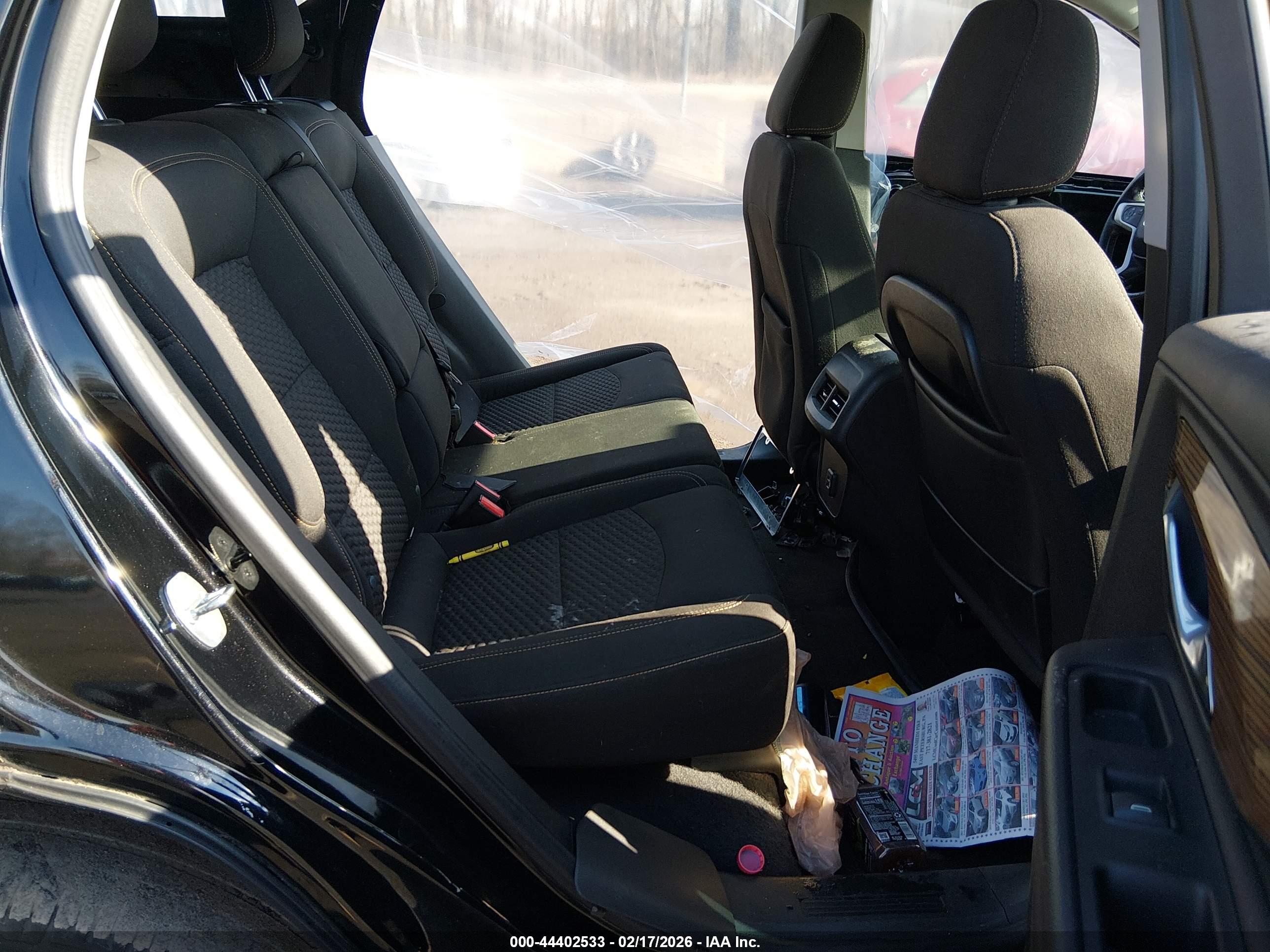 GMC TERRAIN image 8