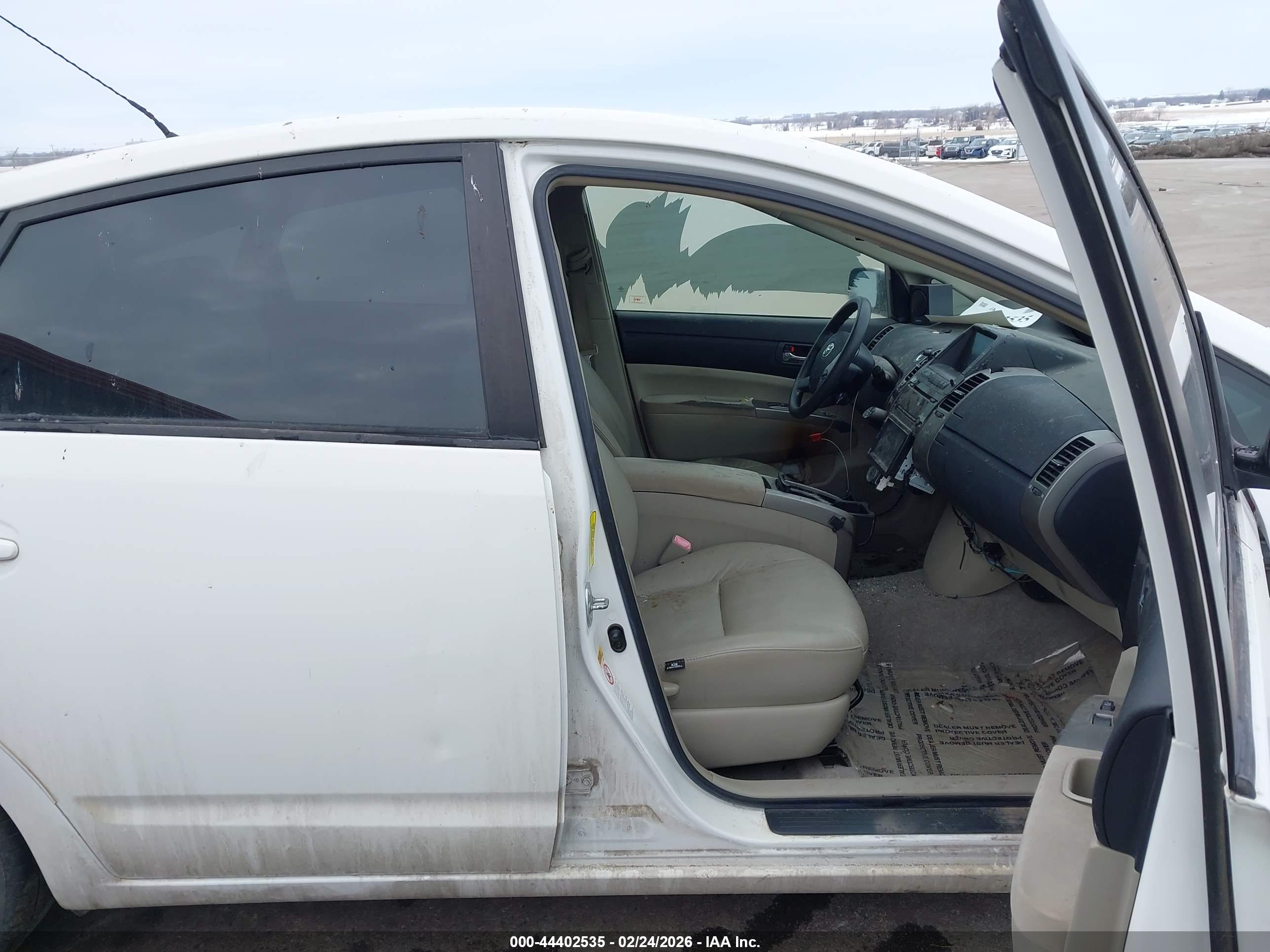 TOYOTA PRIUS image 5