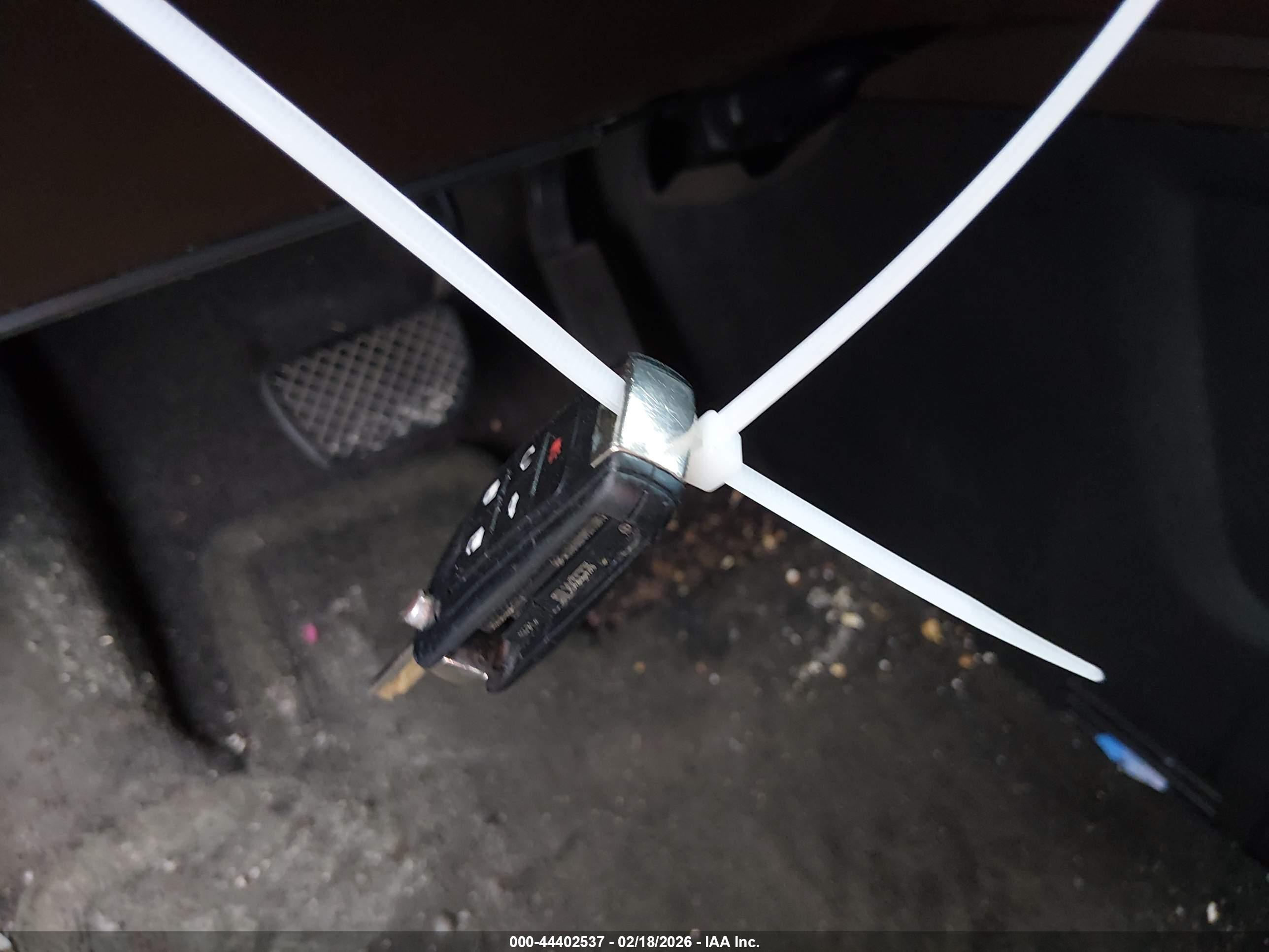 CHEVROLET EQUINOX image 11