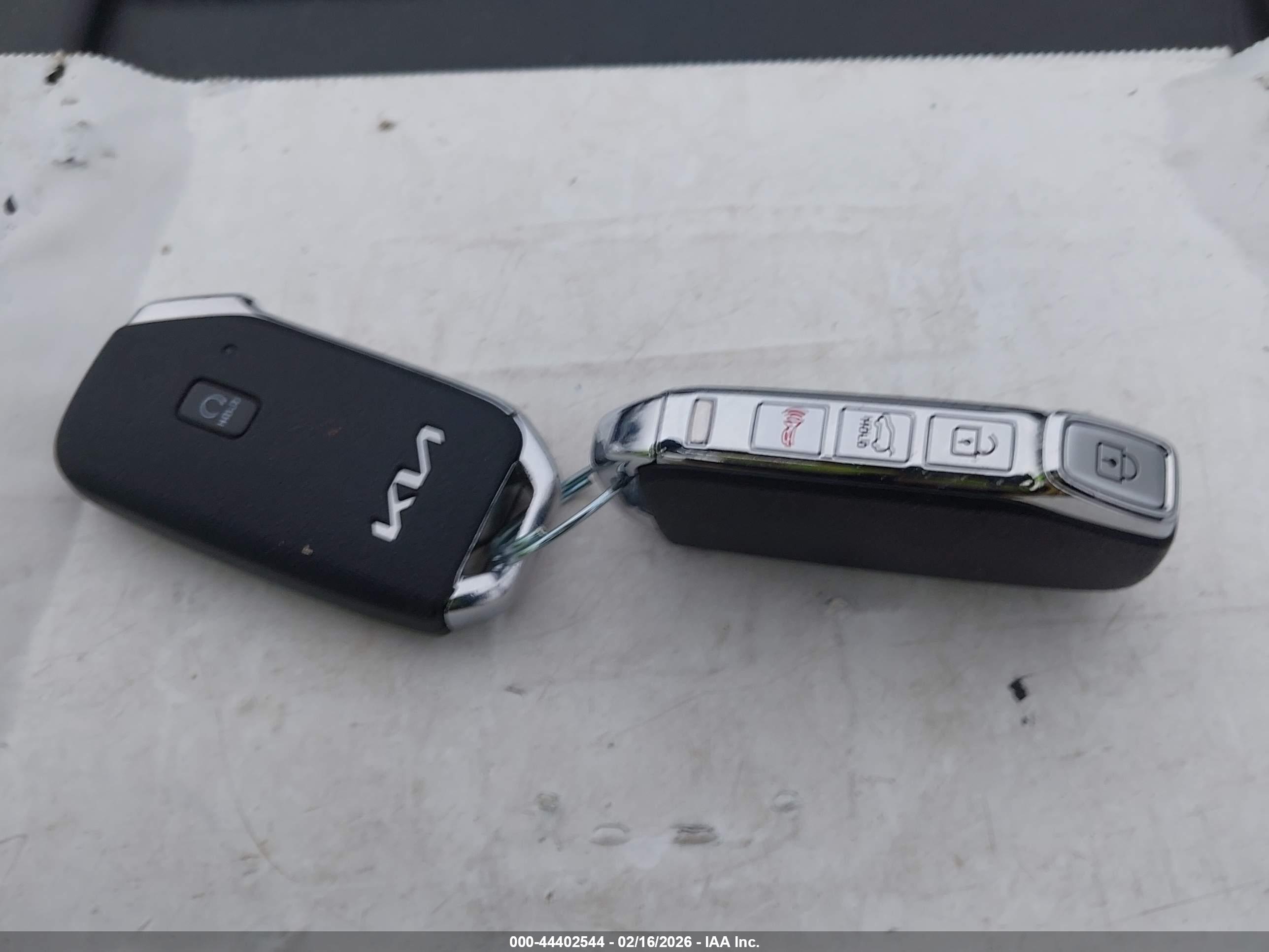 KIA NIRO image 11
