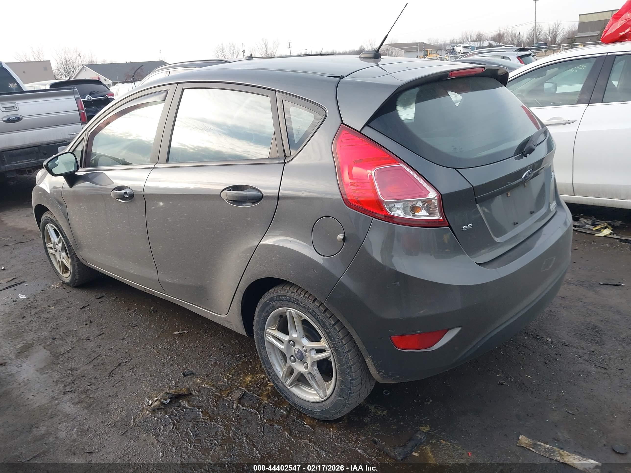 FORD FIESTA image 3