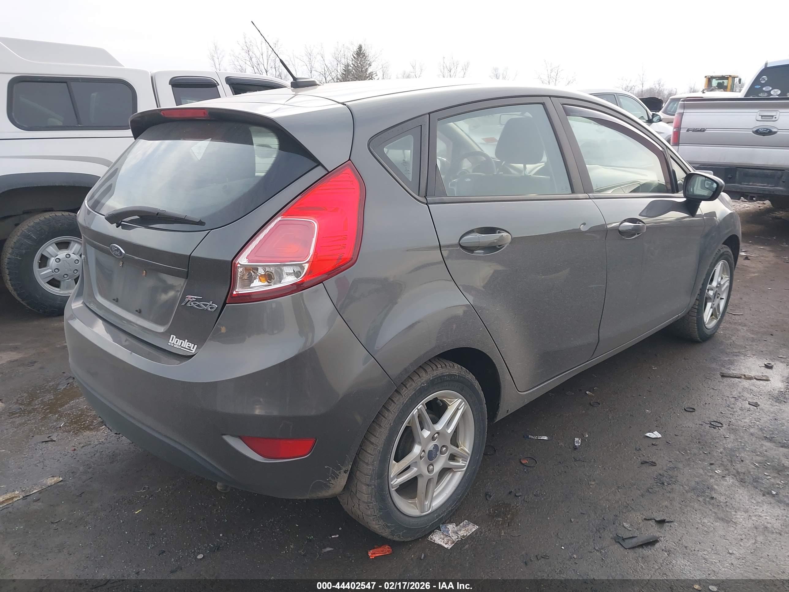 FORD FIESTA image 4