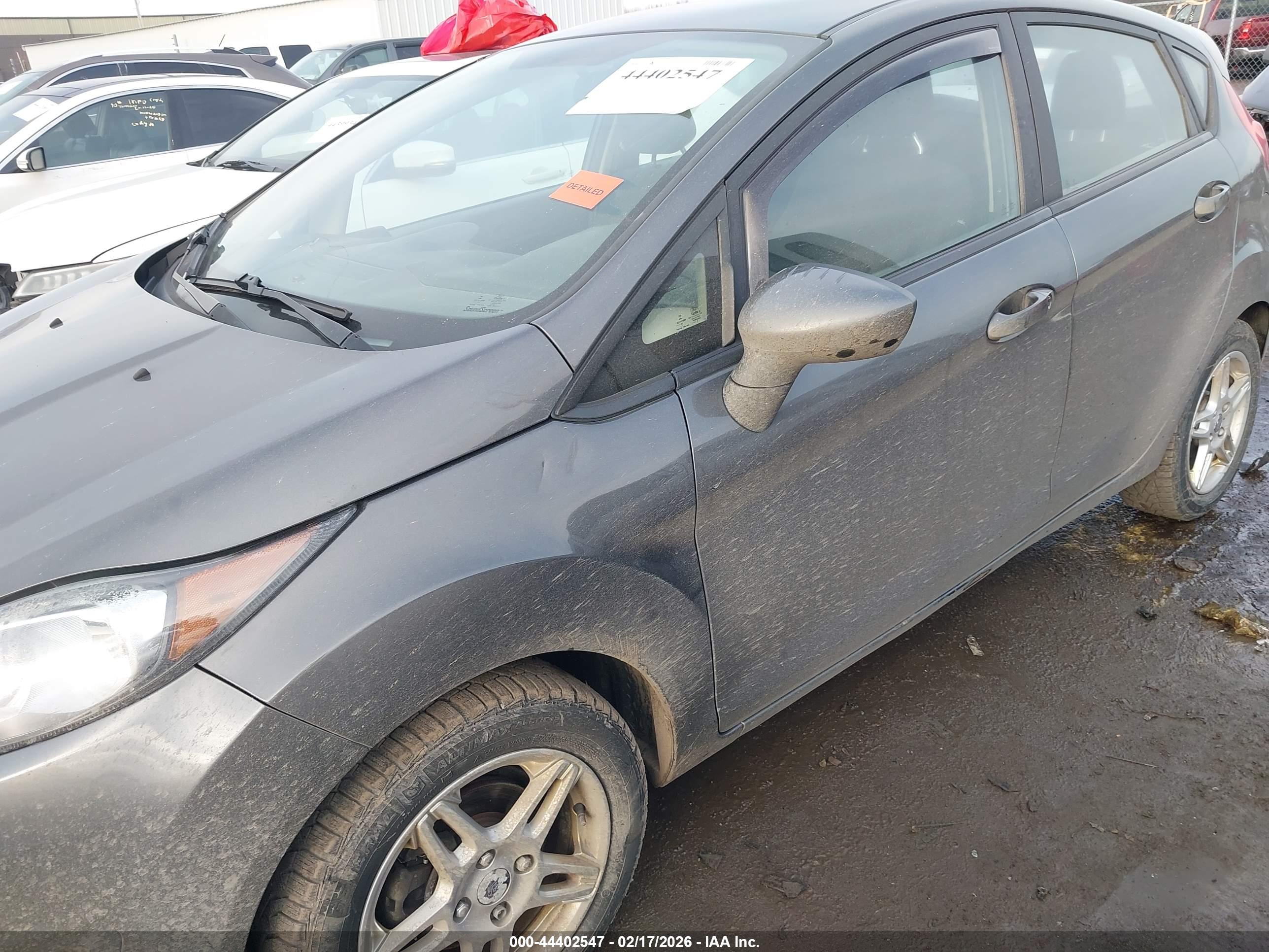 FORD FIESTA image 6