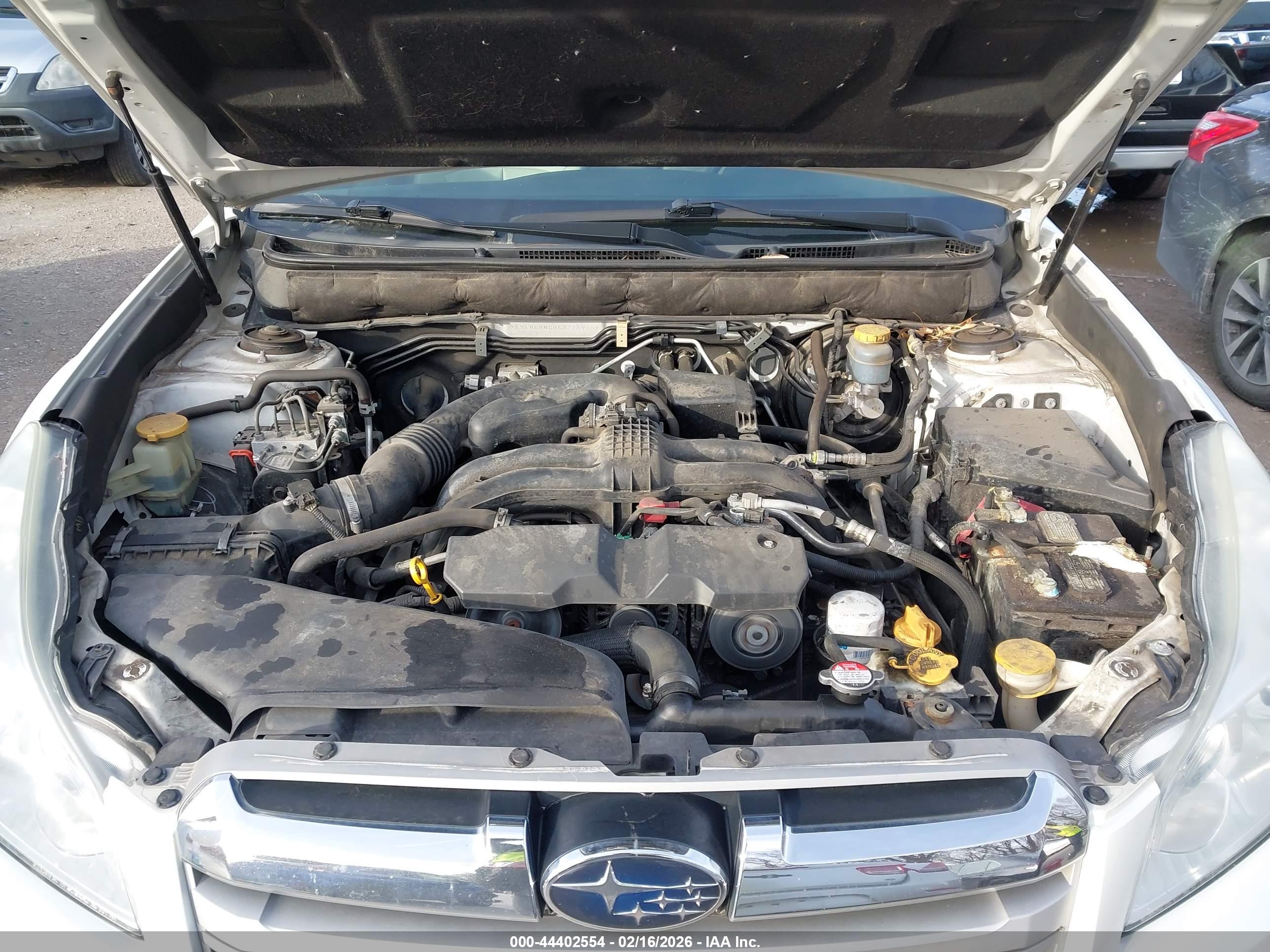 SUBARU OUTBACK image 10