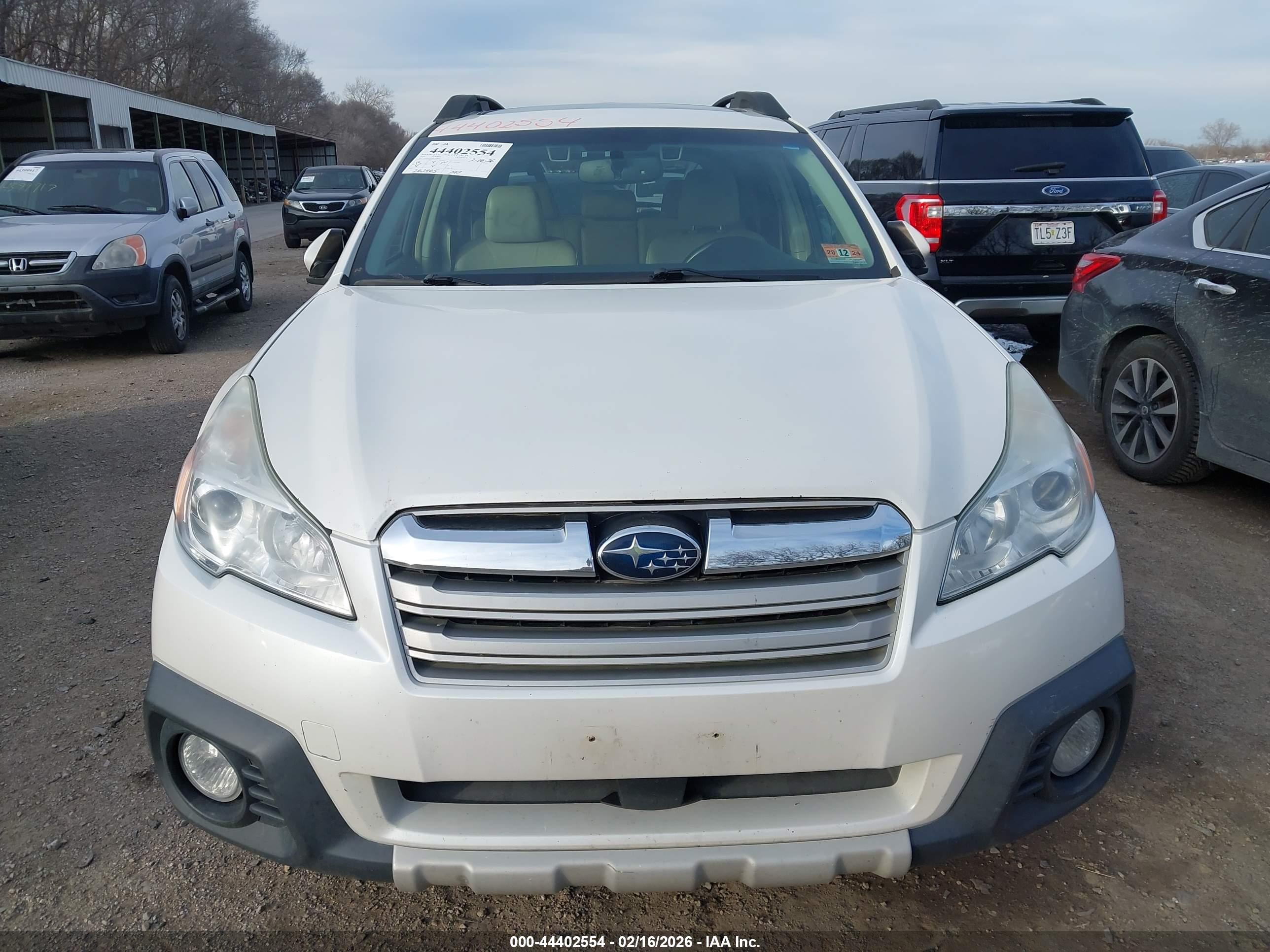 SUBARU OUTBACK image 6