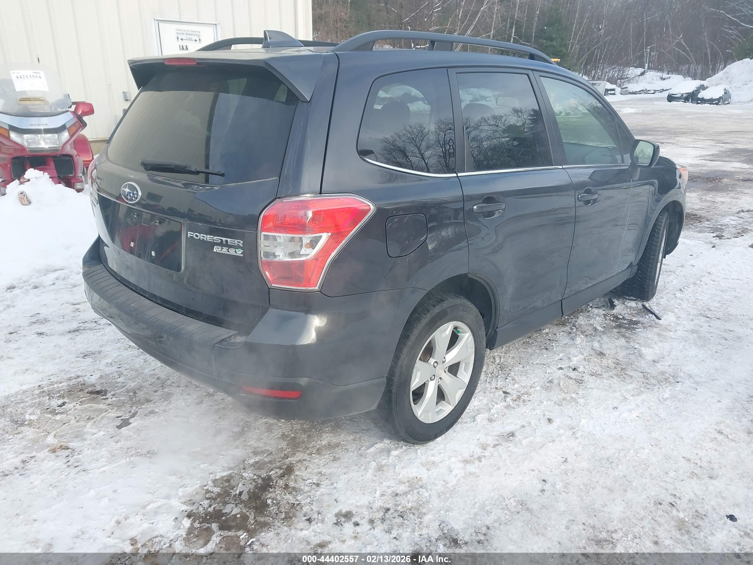 SUBARU FORESTER image 4