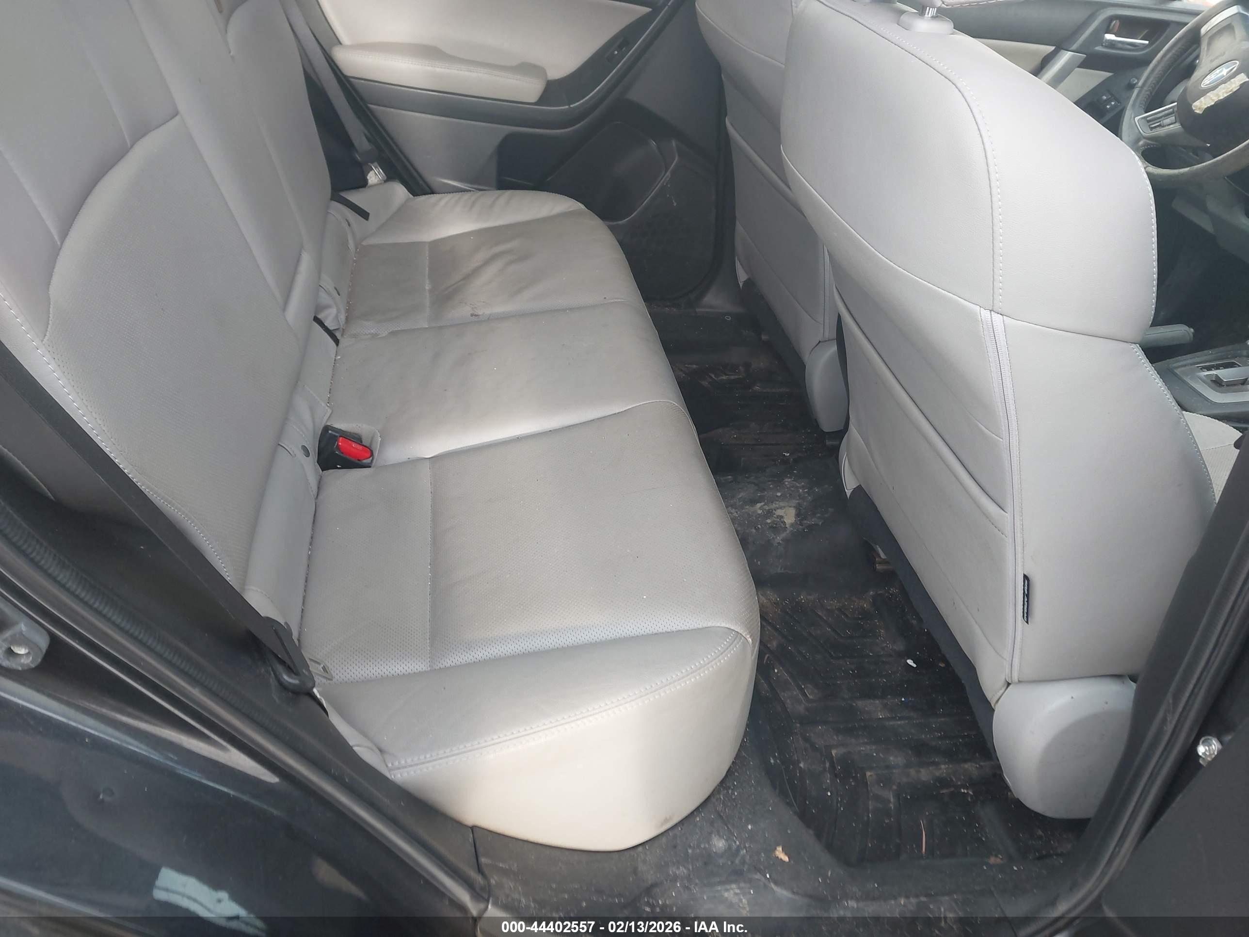 SUBARU FORESTER image 8