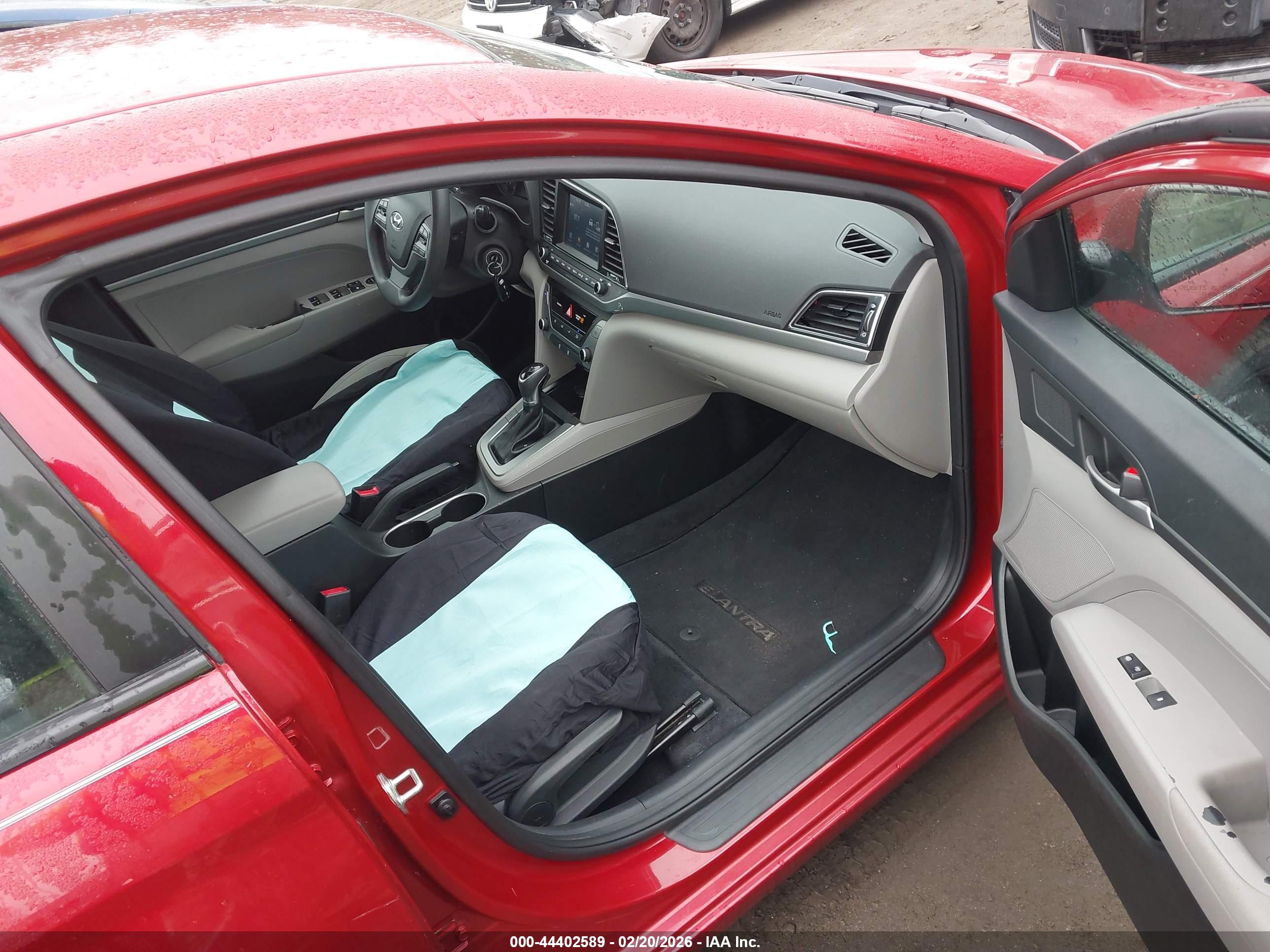 HYUNDAI ELANTRA image 5