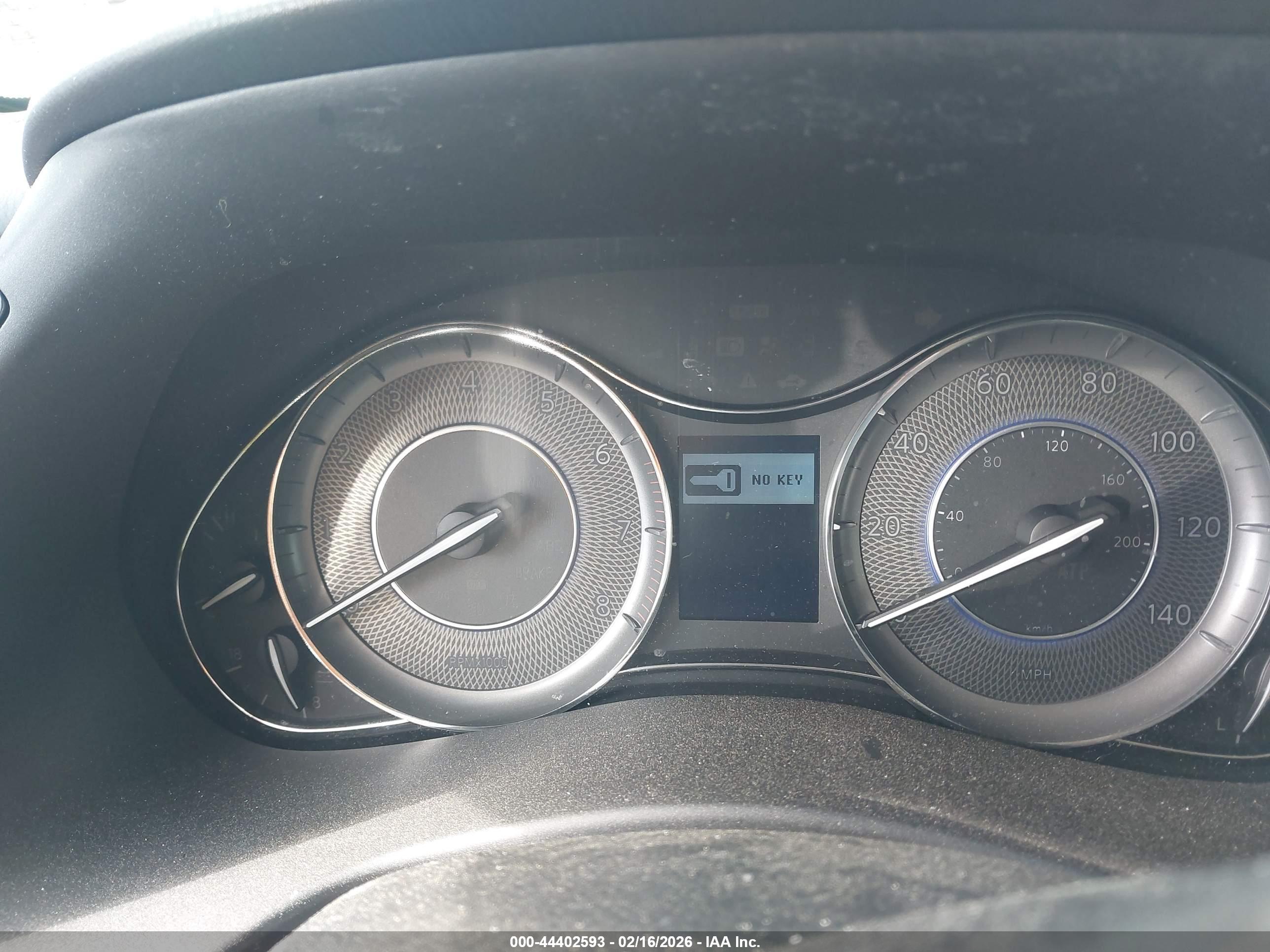 INFINITI QX56 image 7