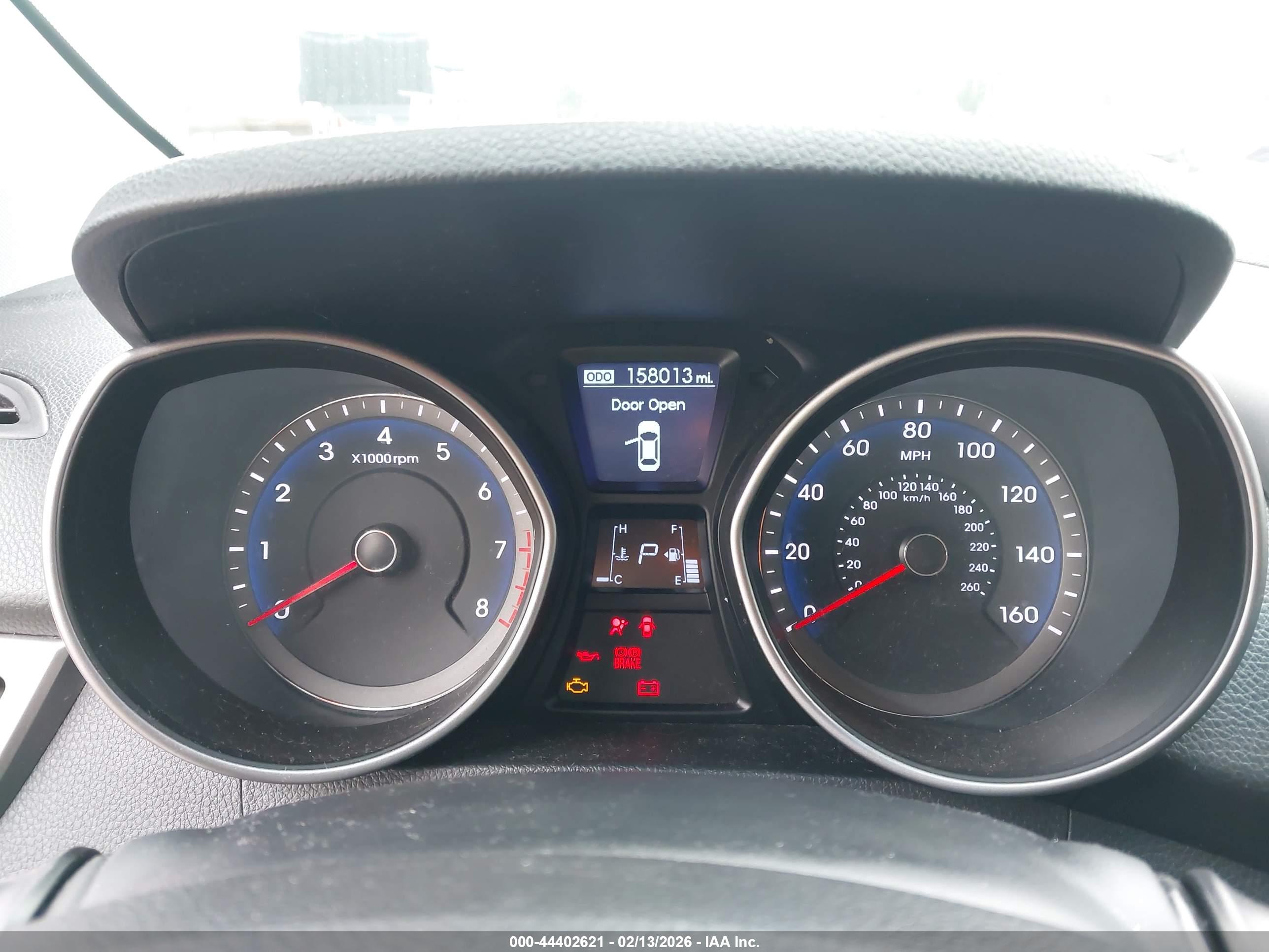 HYUNDAI ELANTRA image 7