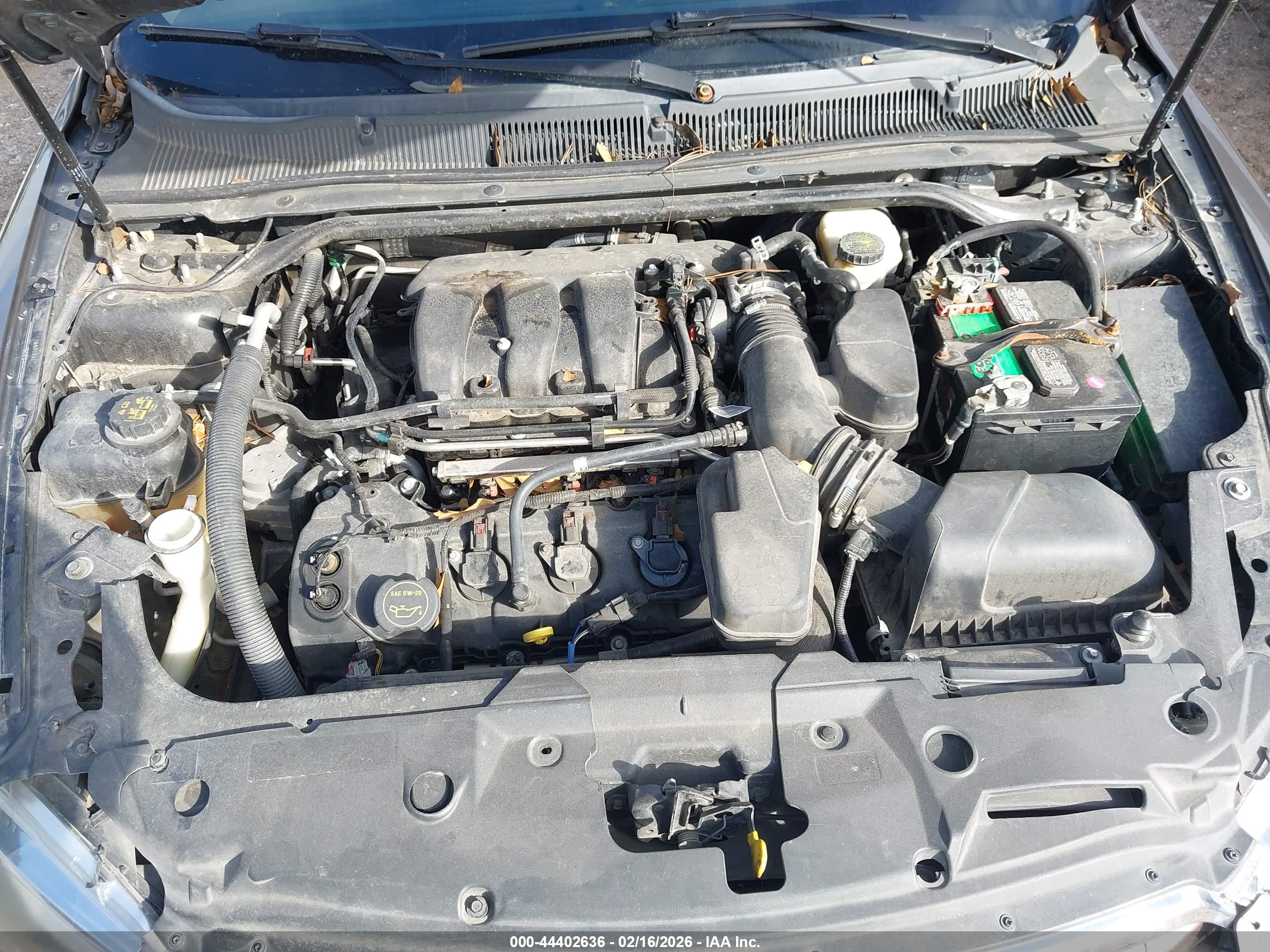 FORD TAURUS image 10