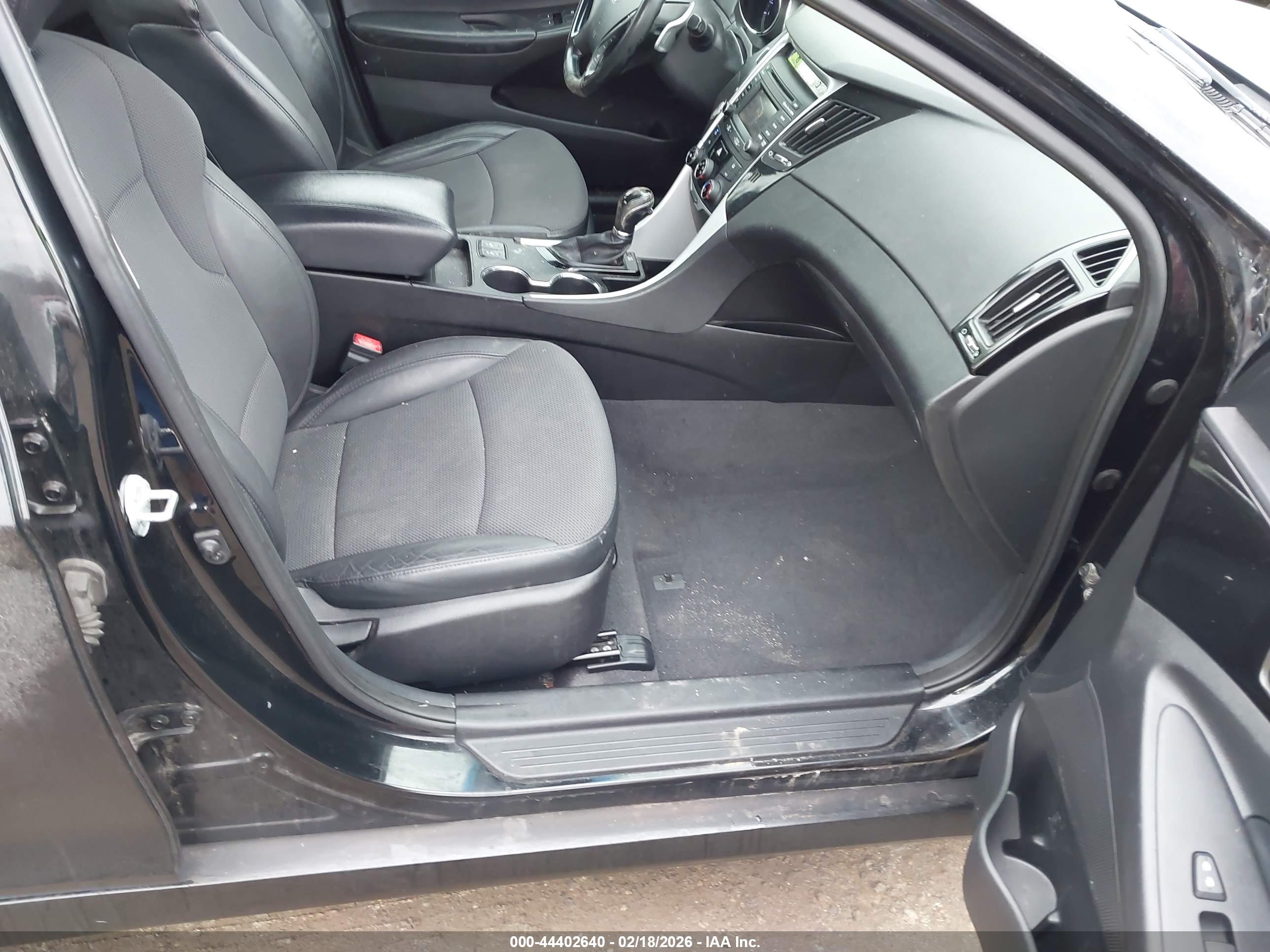 HYUNDAI SONATA image 5