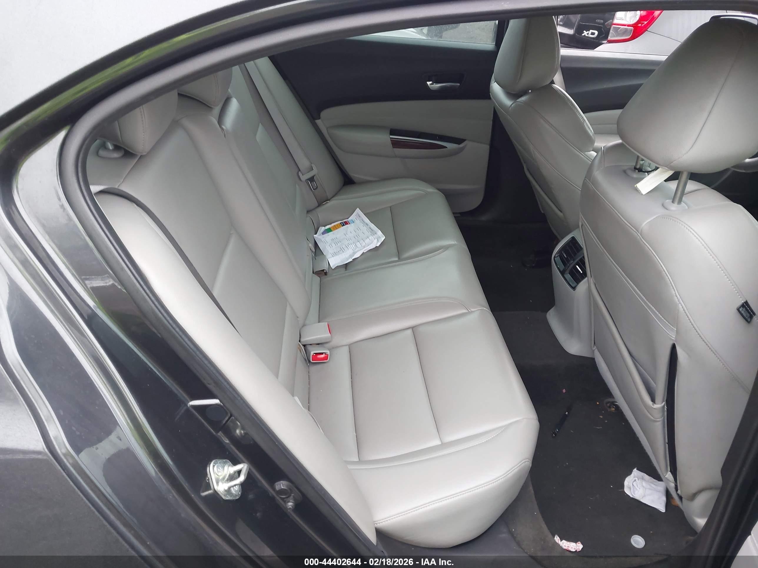ACURA TLX image 8