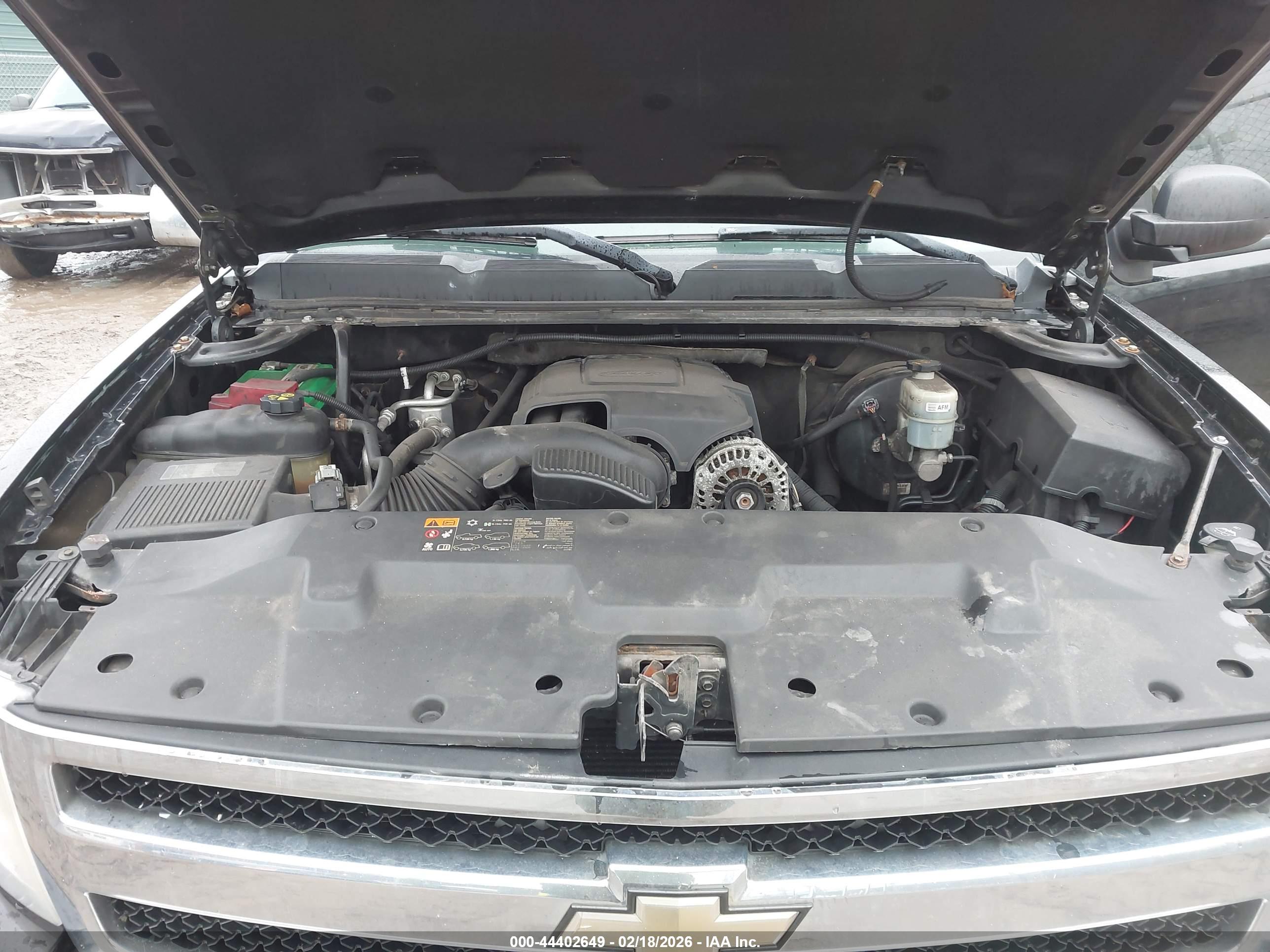 CHEVROLET SILVERADO image 10
