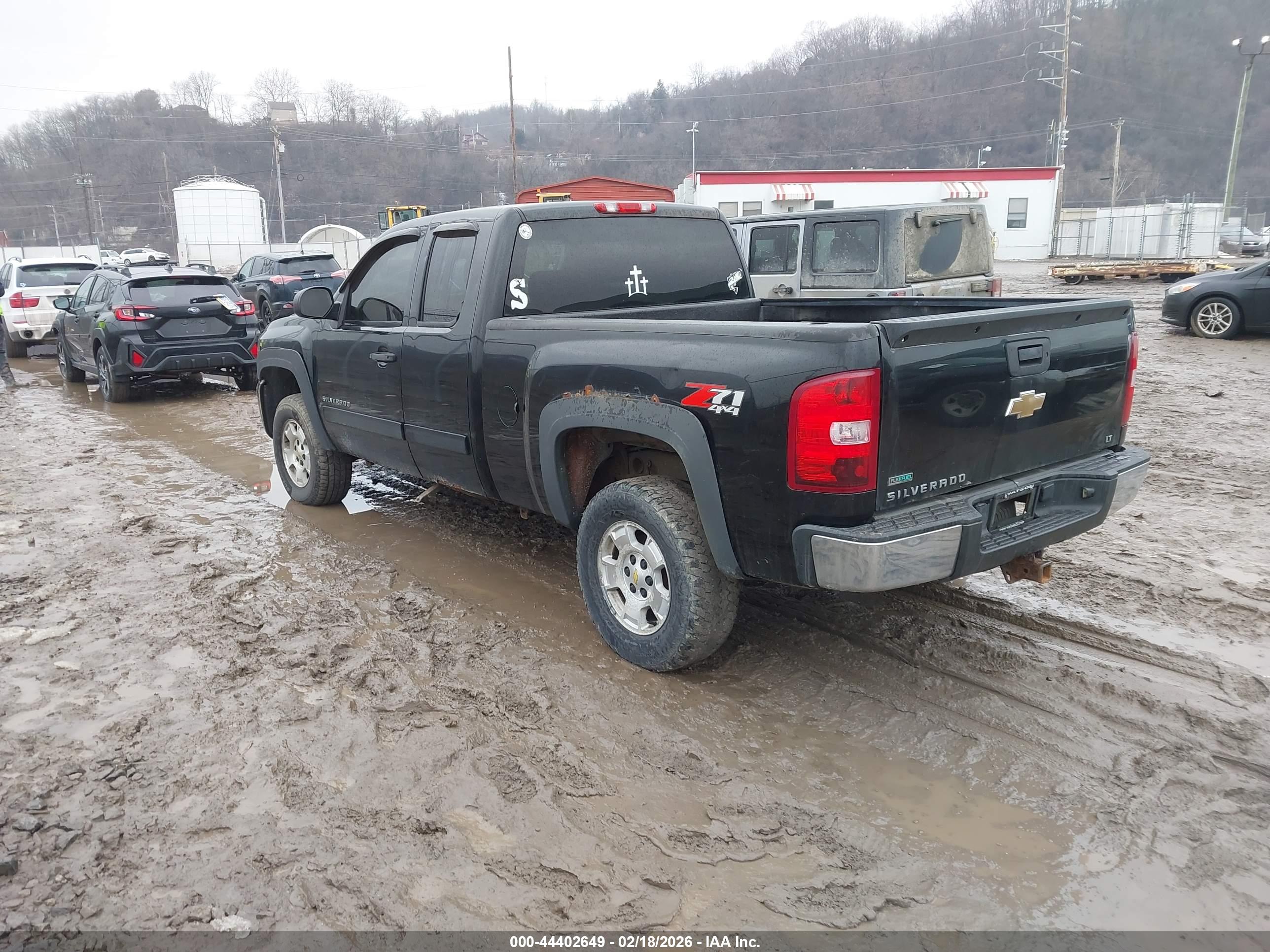 CHEVROLET SILVERADO image 3
