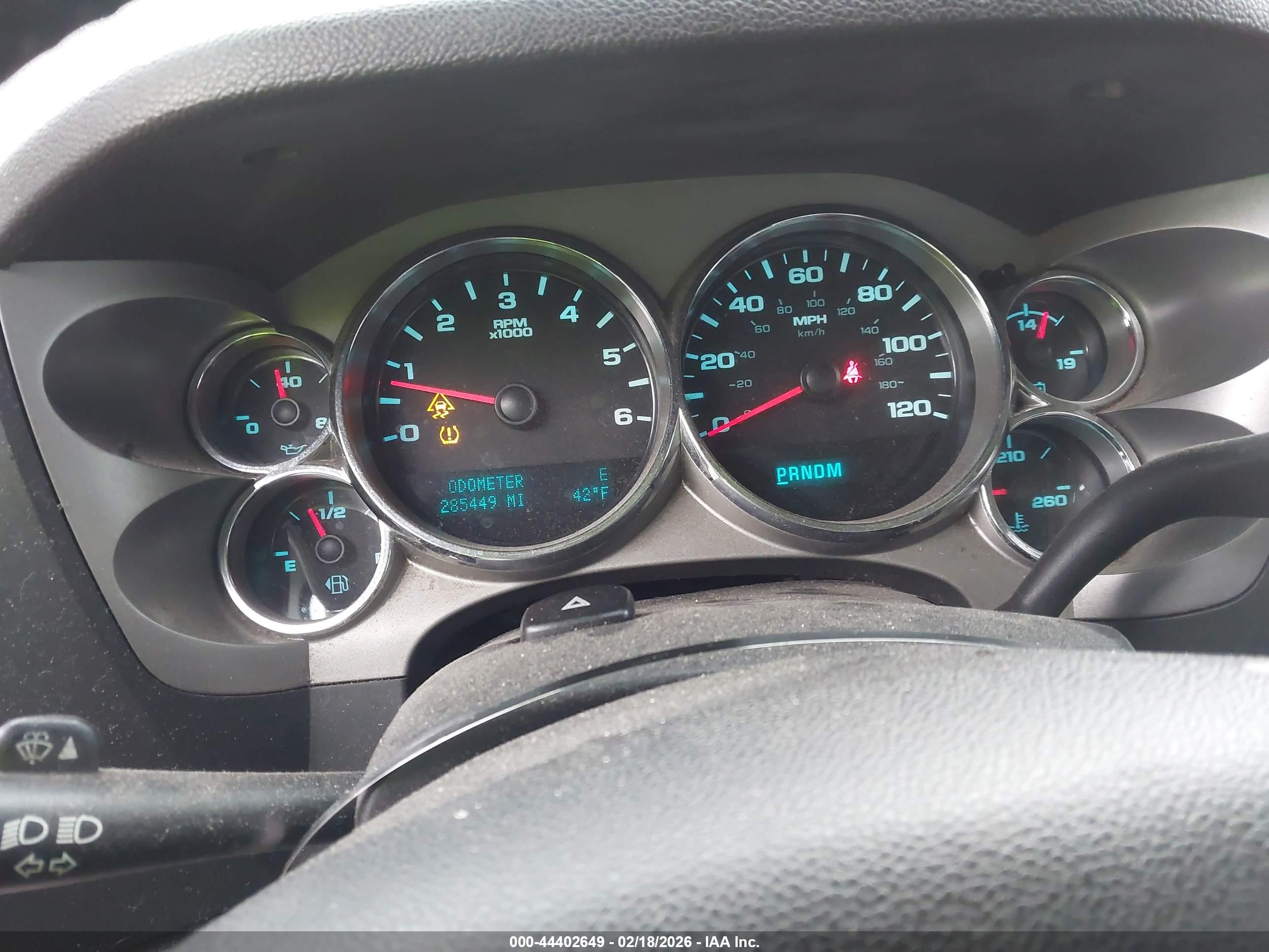 CHEVROLET SILVERADO image 7