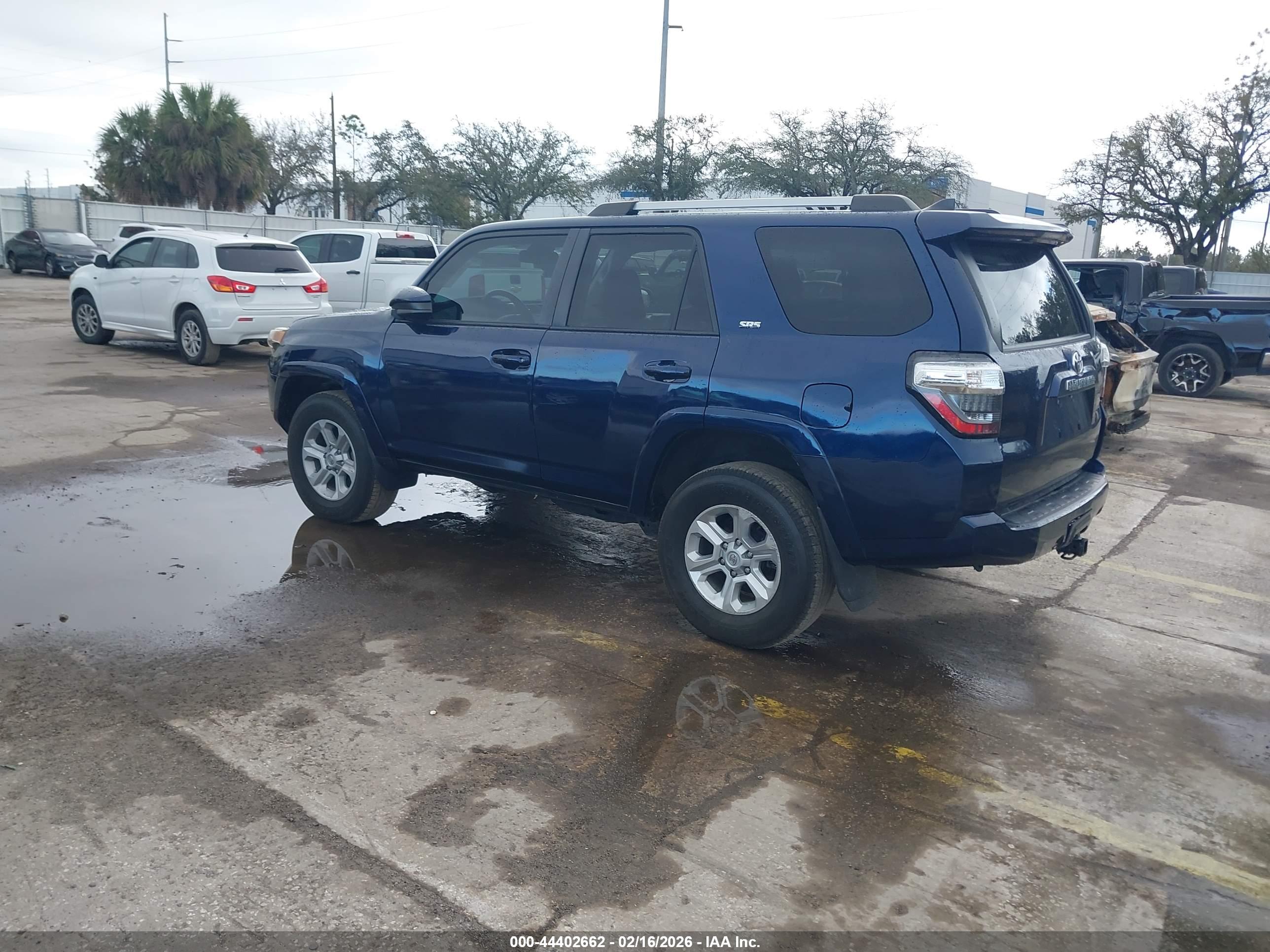 TOYOTA 4RUNNER image 3