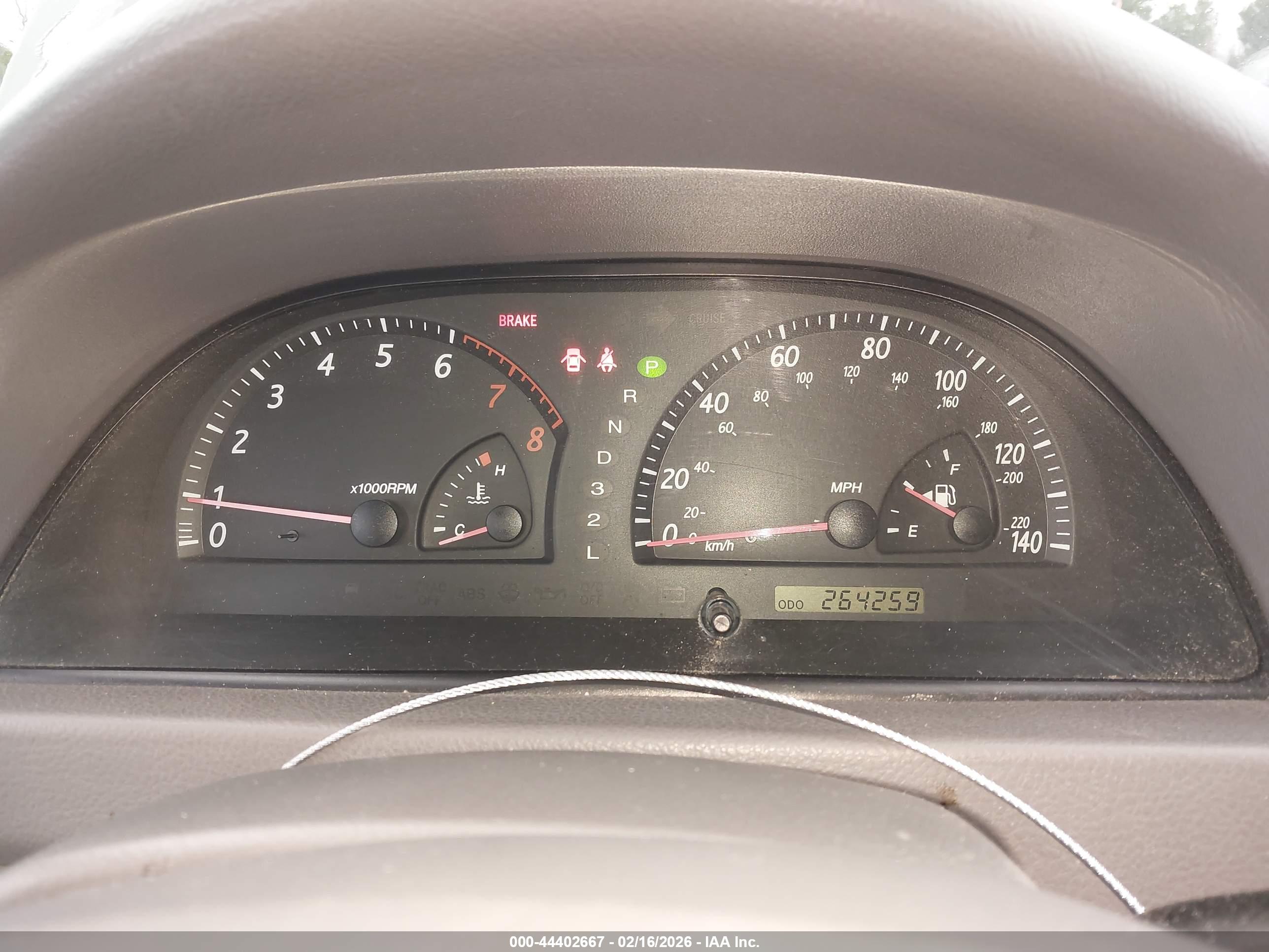 TOYOTA CAMRY image 7