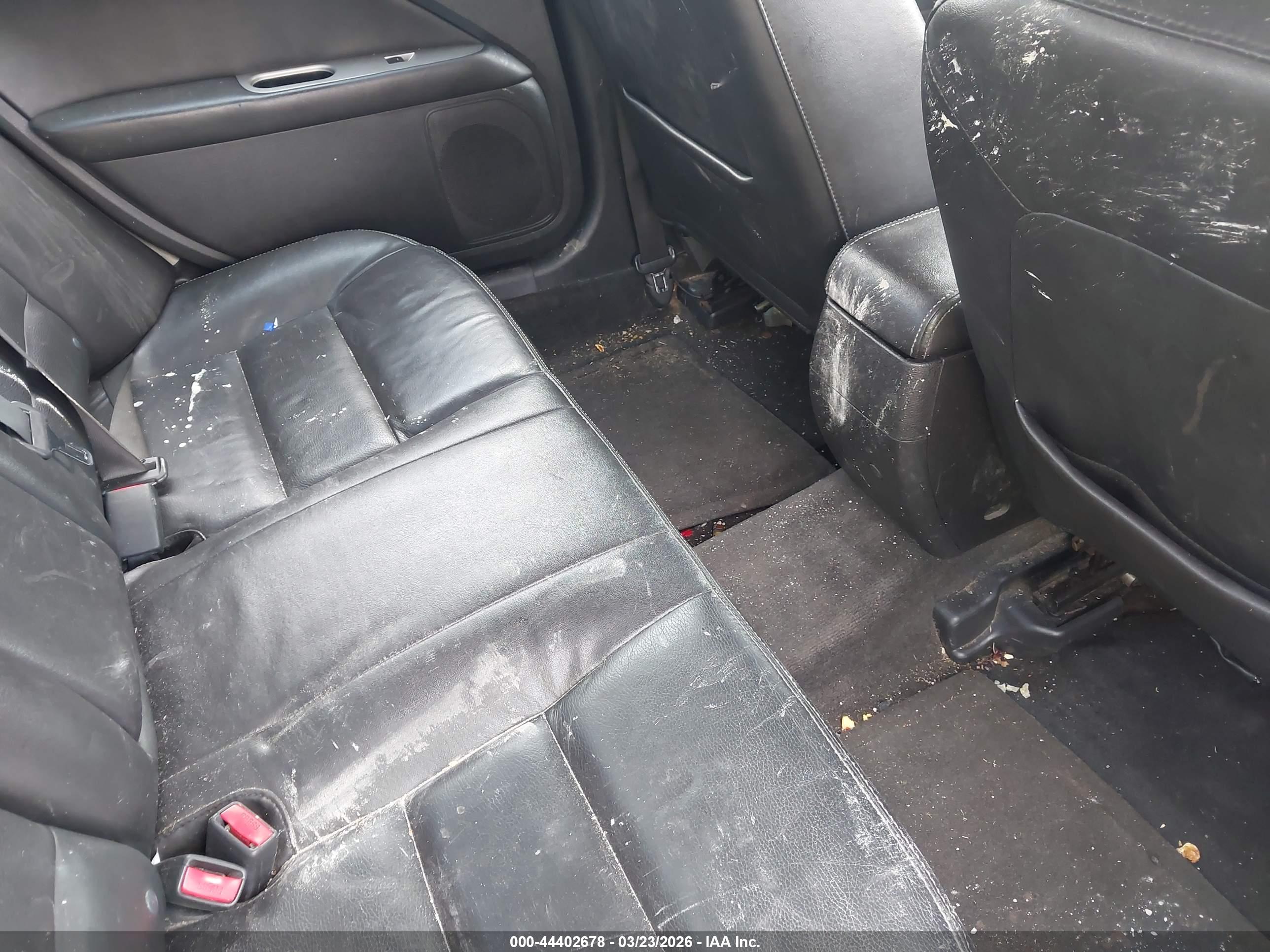FORD FUSION image 8