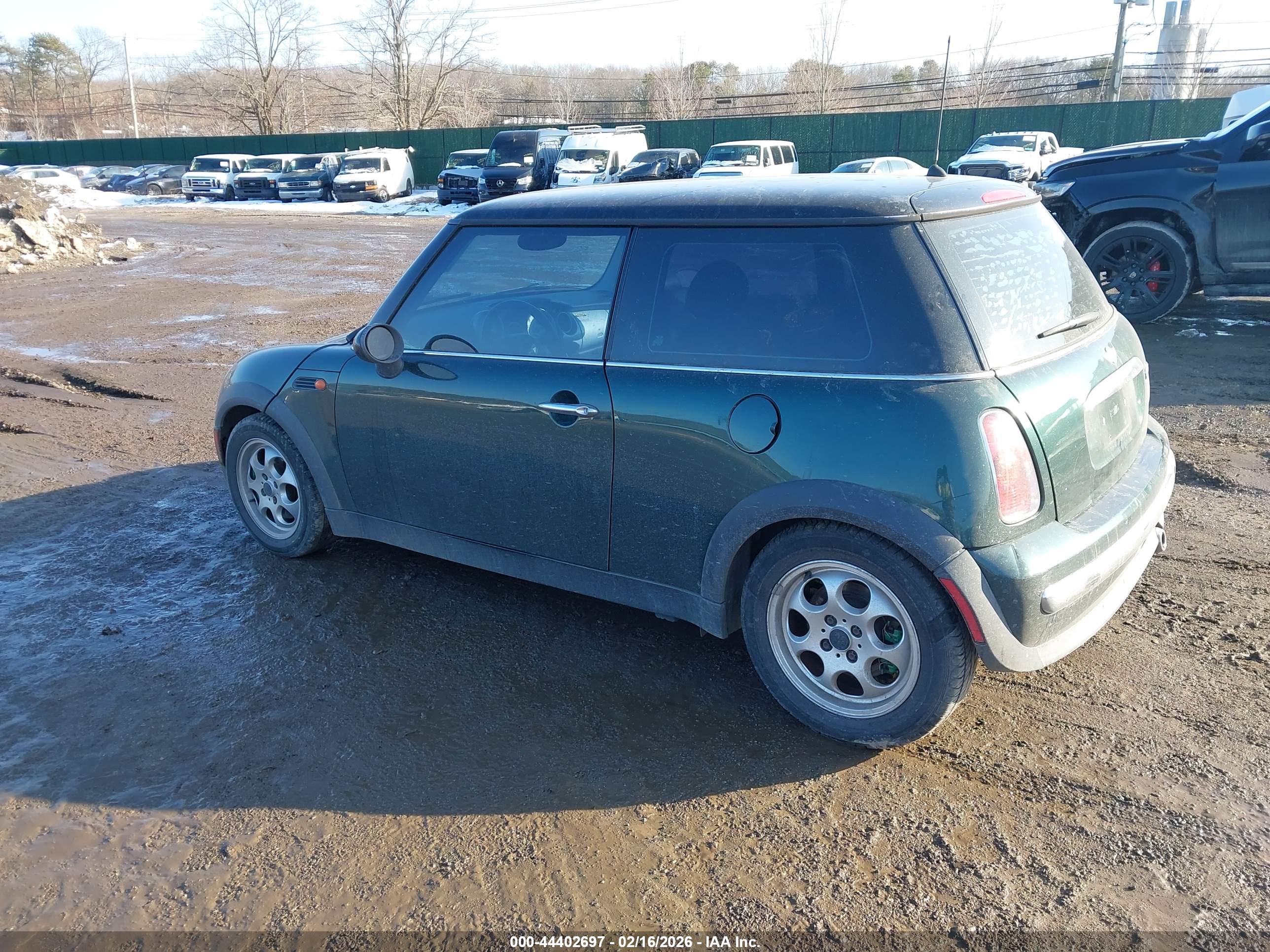 MINI COOPER image 3