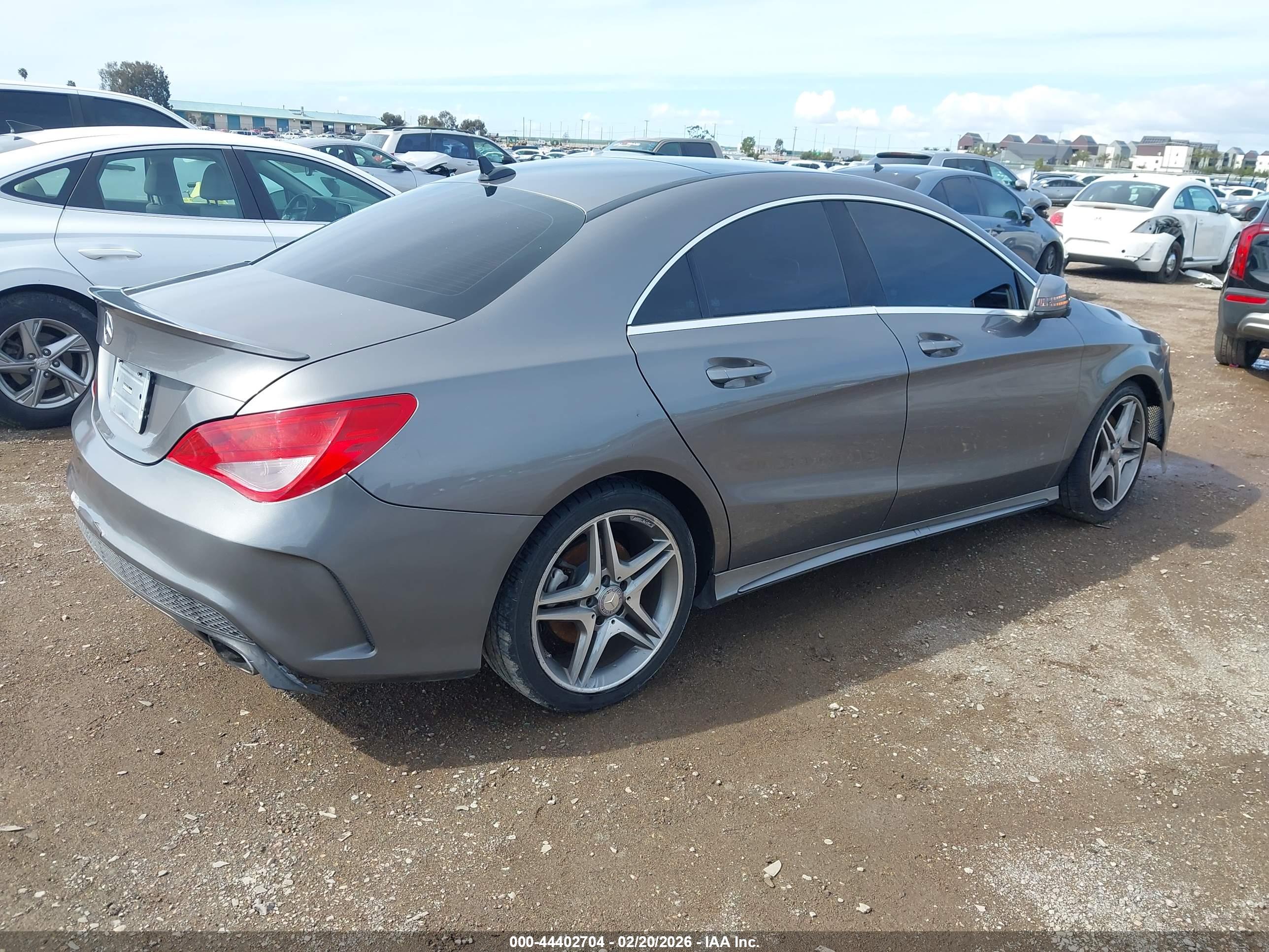 MERCEDES-BENZ CLA image 4