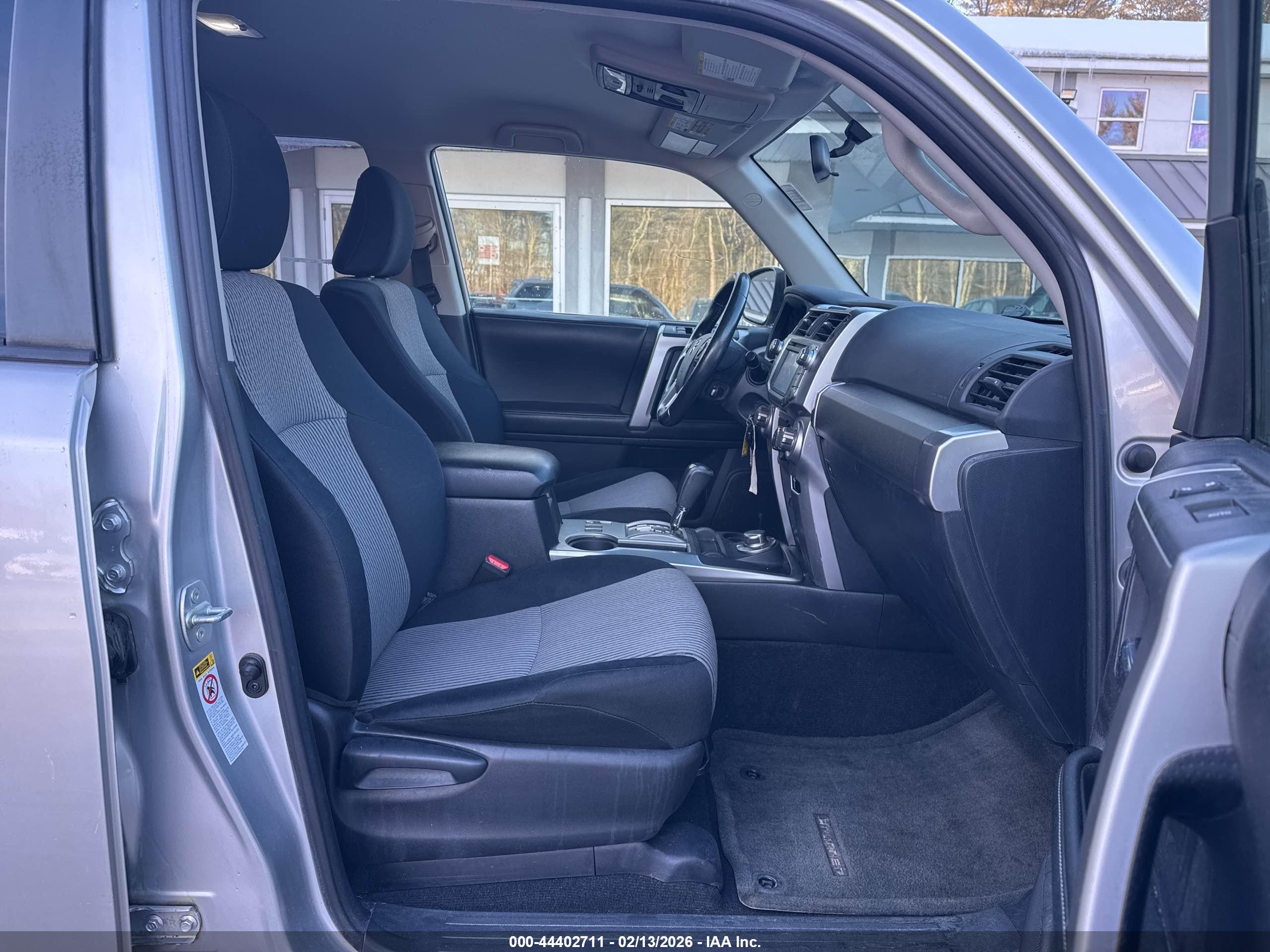 TOYOTA 4RUNNER image 5