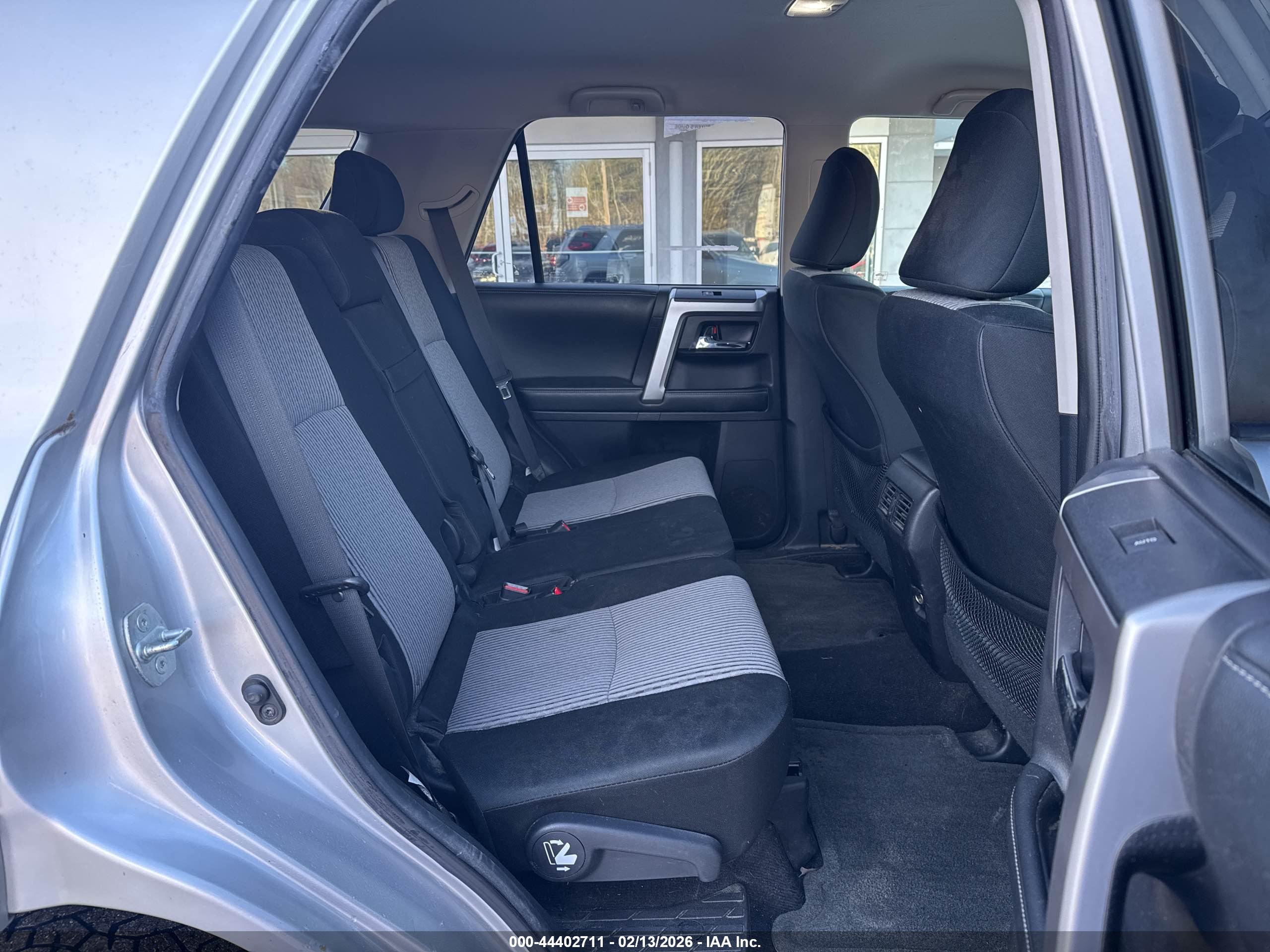 TOYOTA 4RUNNER image 8