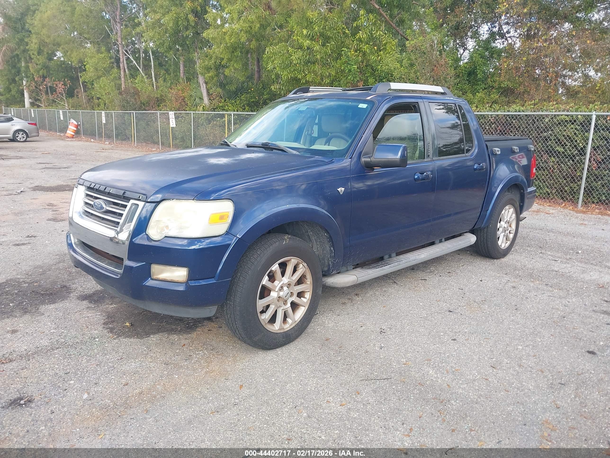 FORD EXPLORER image 2