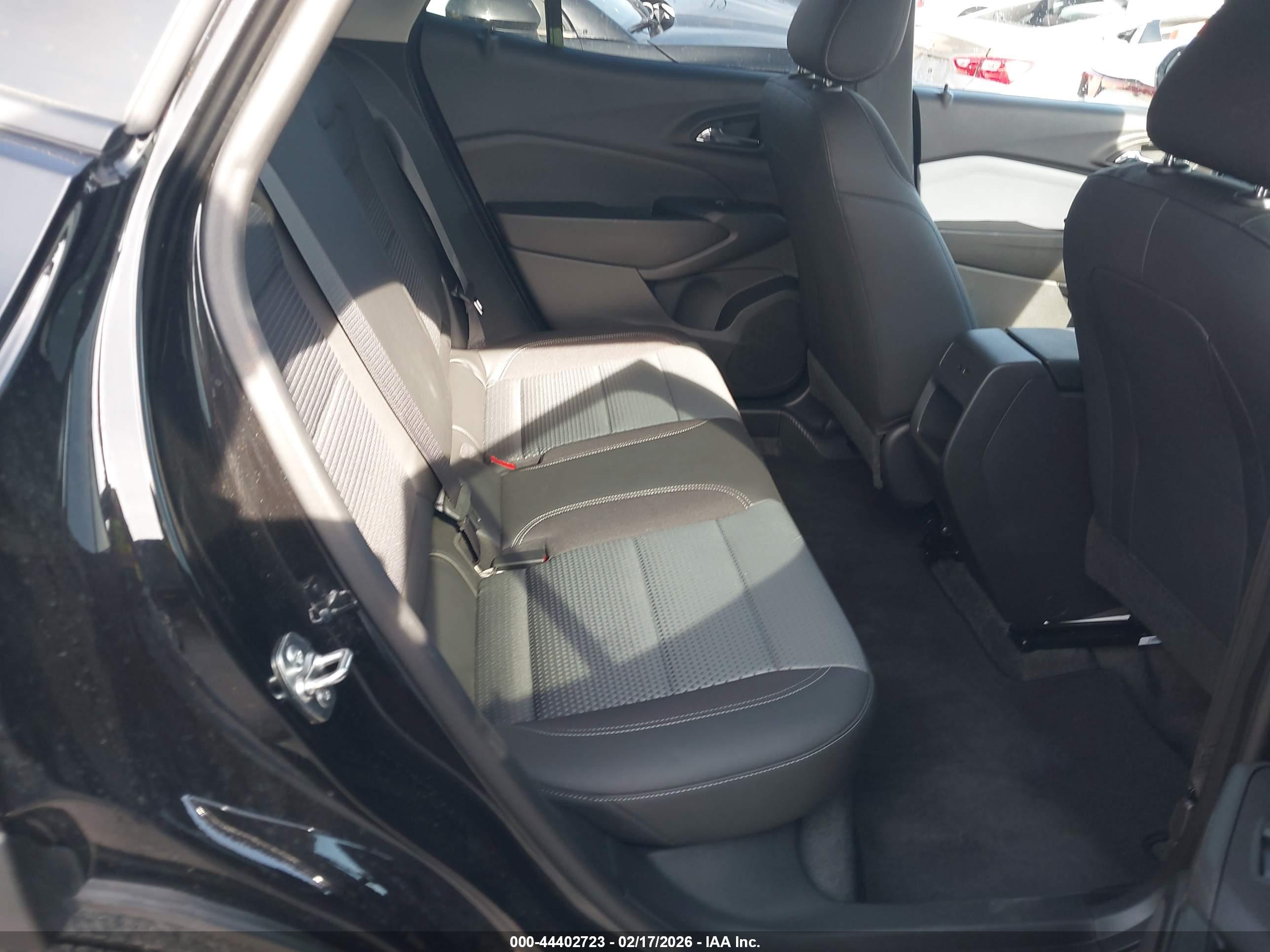 CHEVROLET TRAX image 8