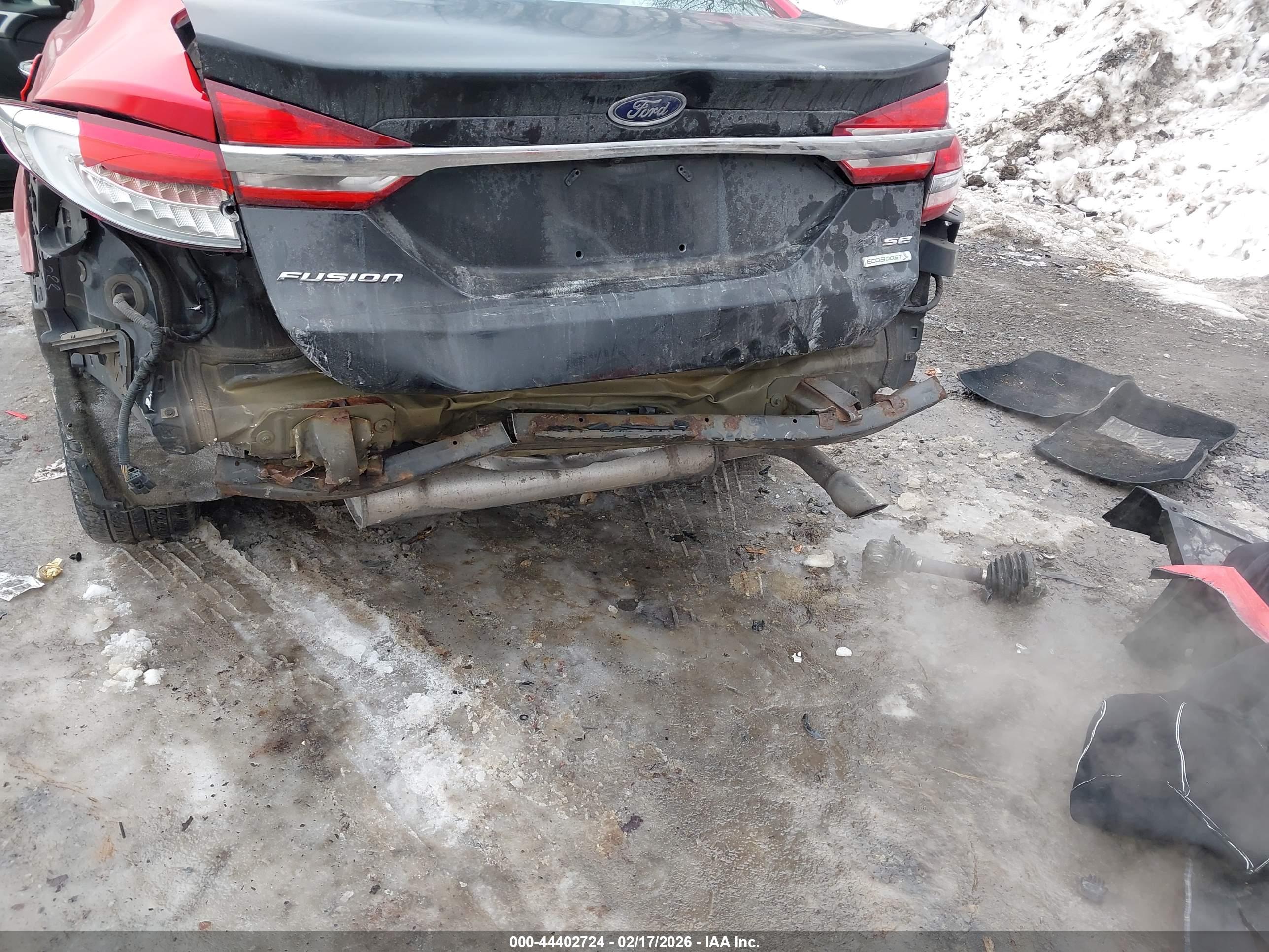 FORD FUSION image 6