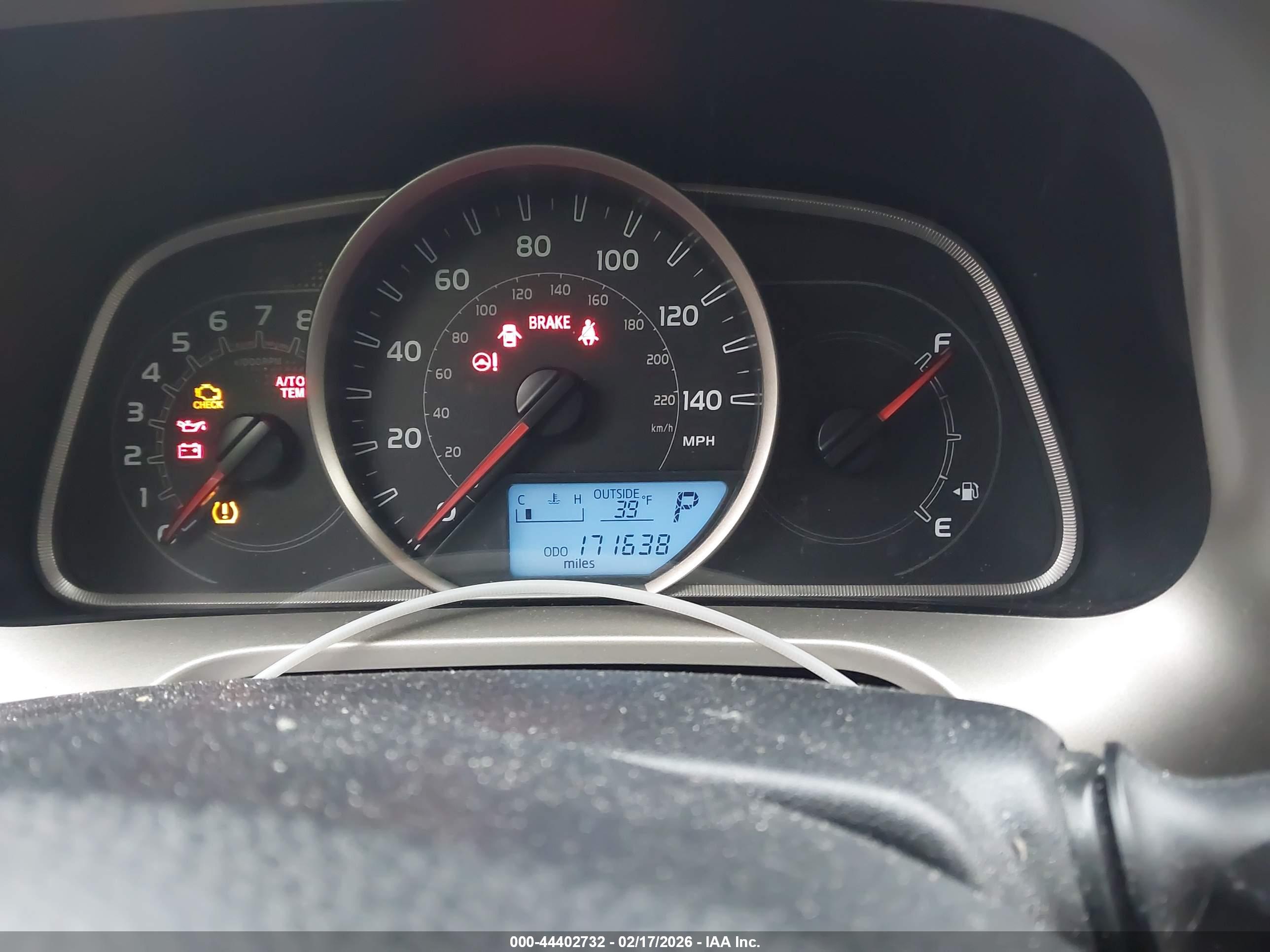 TOYOTA RAV4 image 7