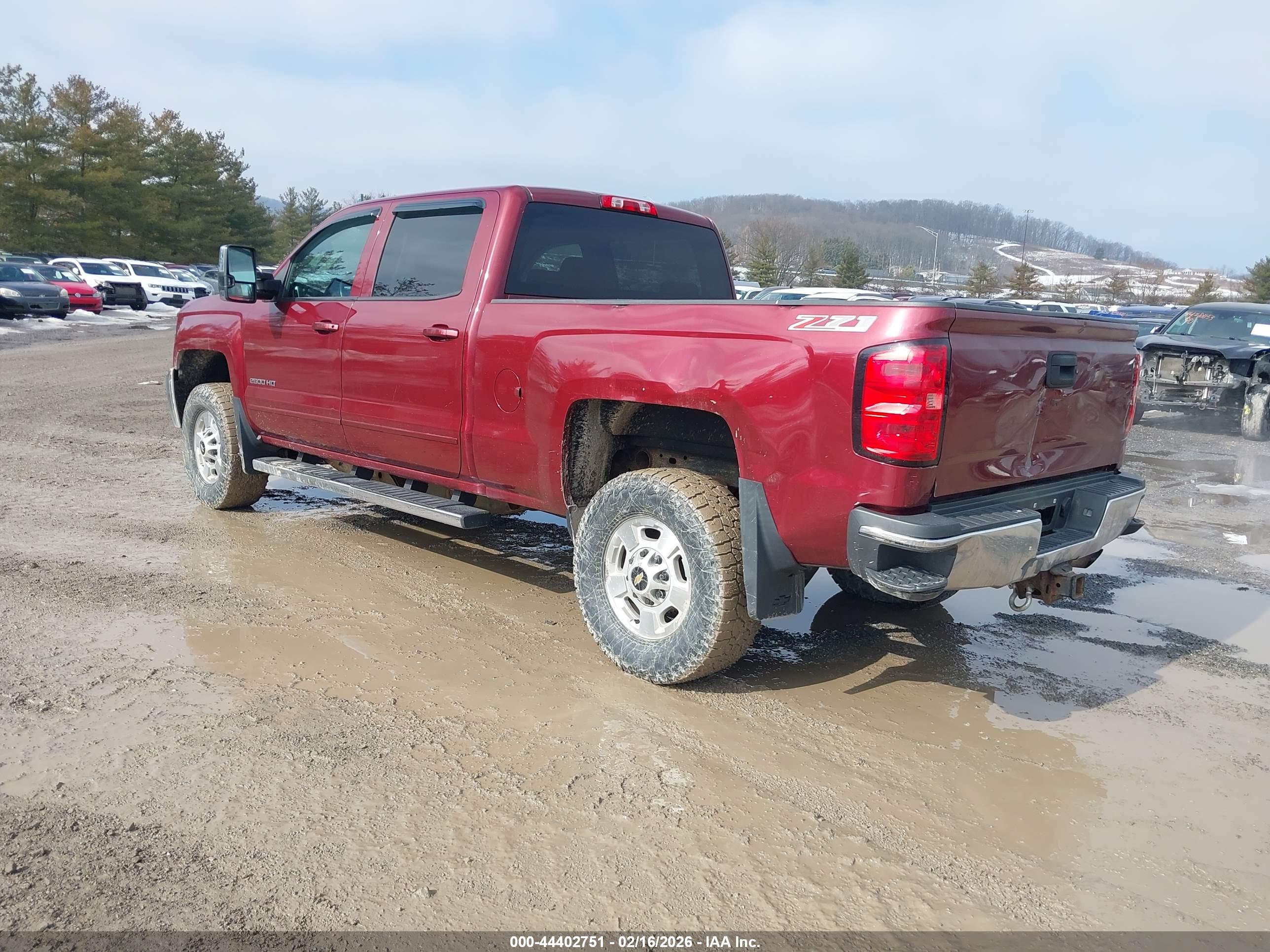 CHEVROLET SILVERADO image 3