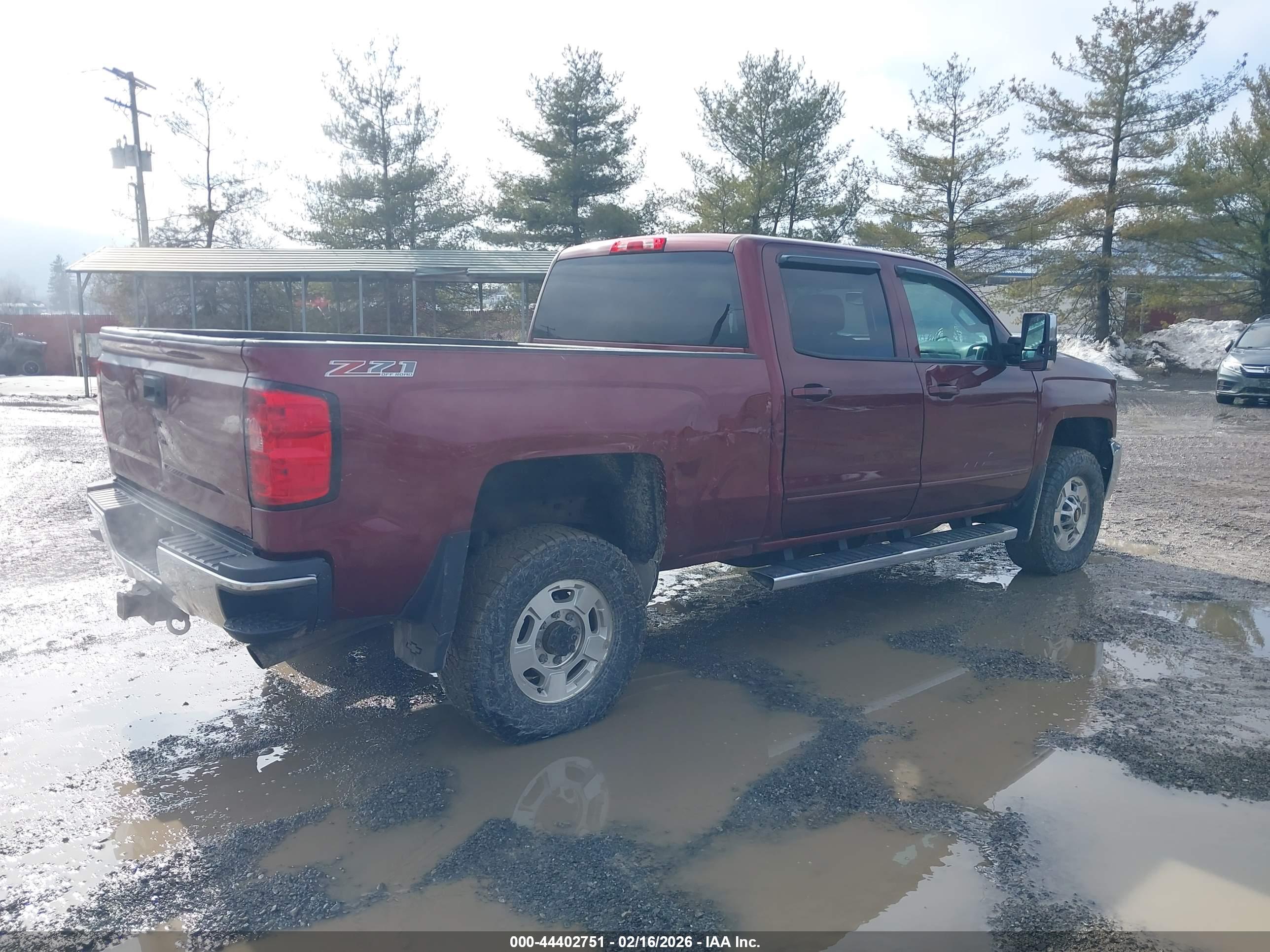 CHEVROLET SILVERADO image 4