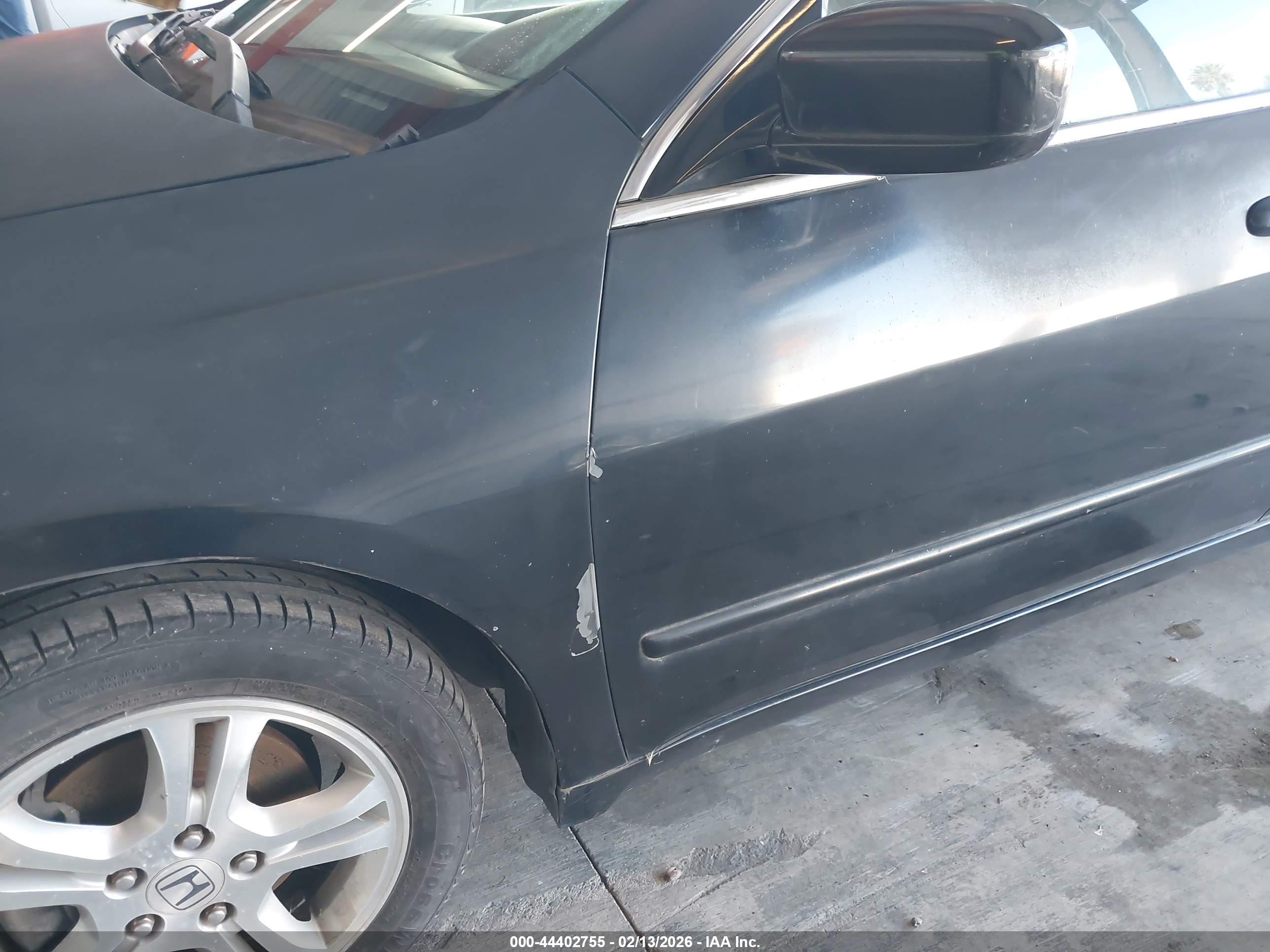 HONDA ACCORD image 6