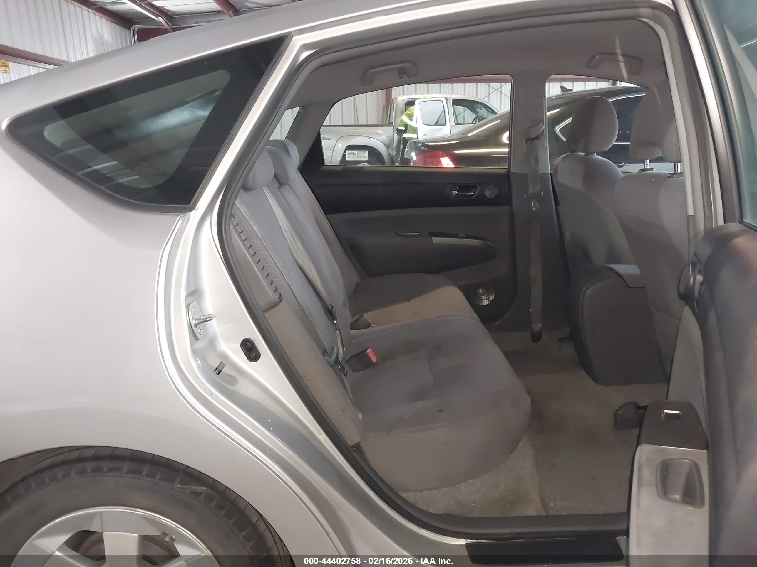 TOYOTA PRIUS image 8