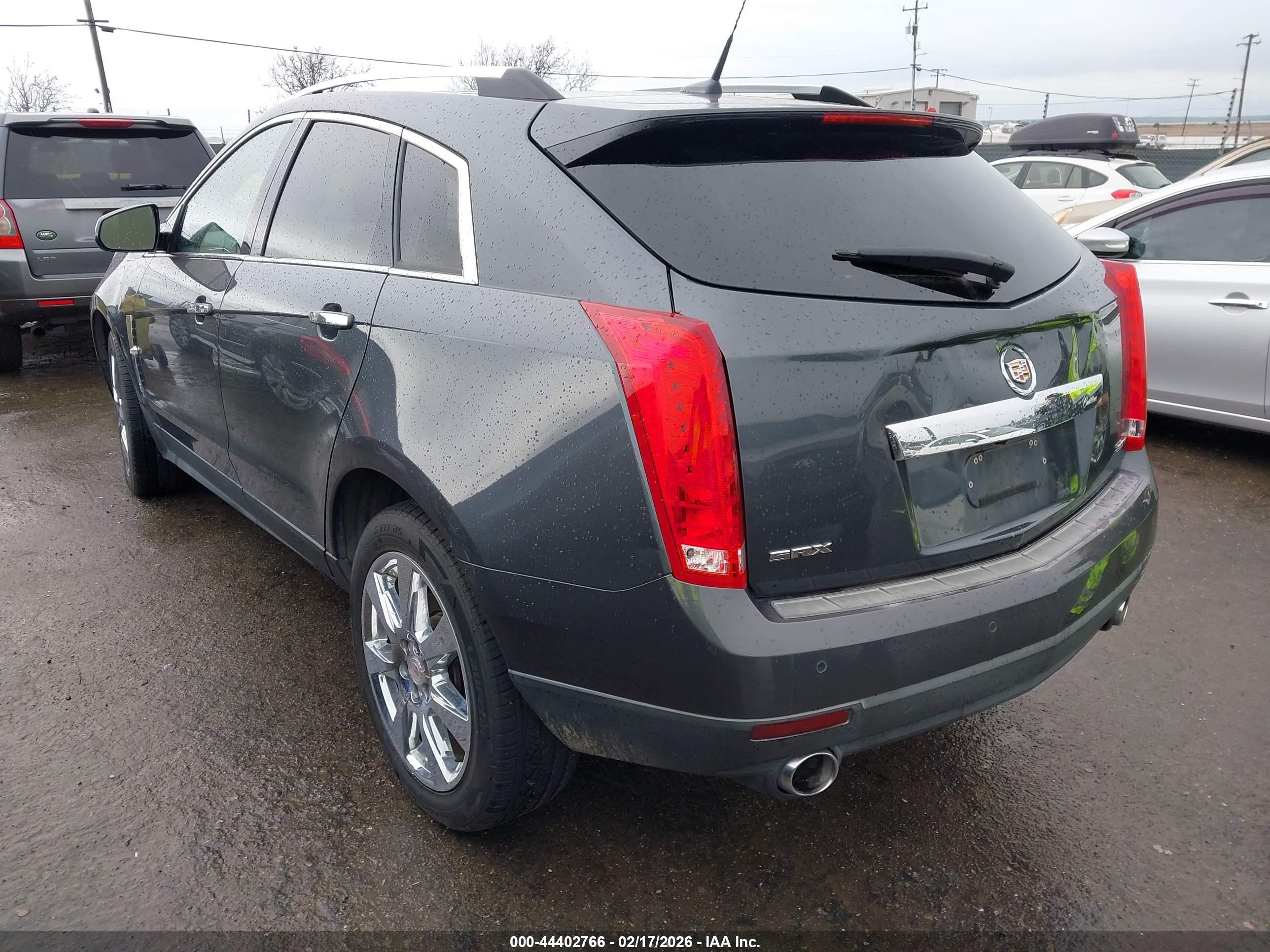 CADILLAC SRX image 3