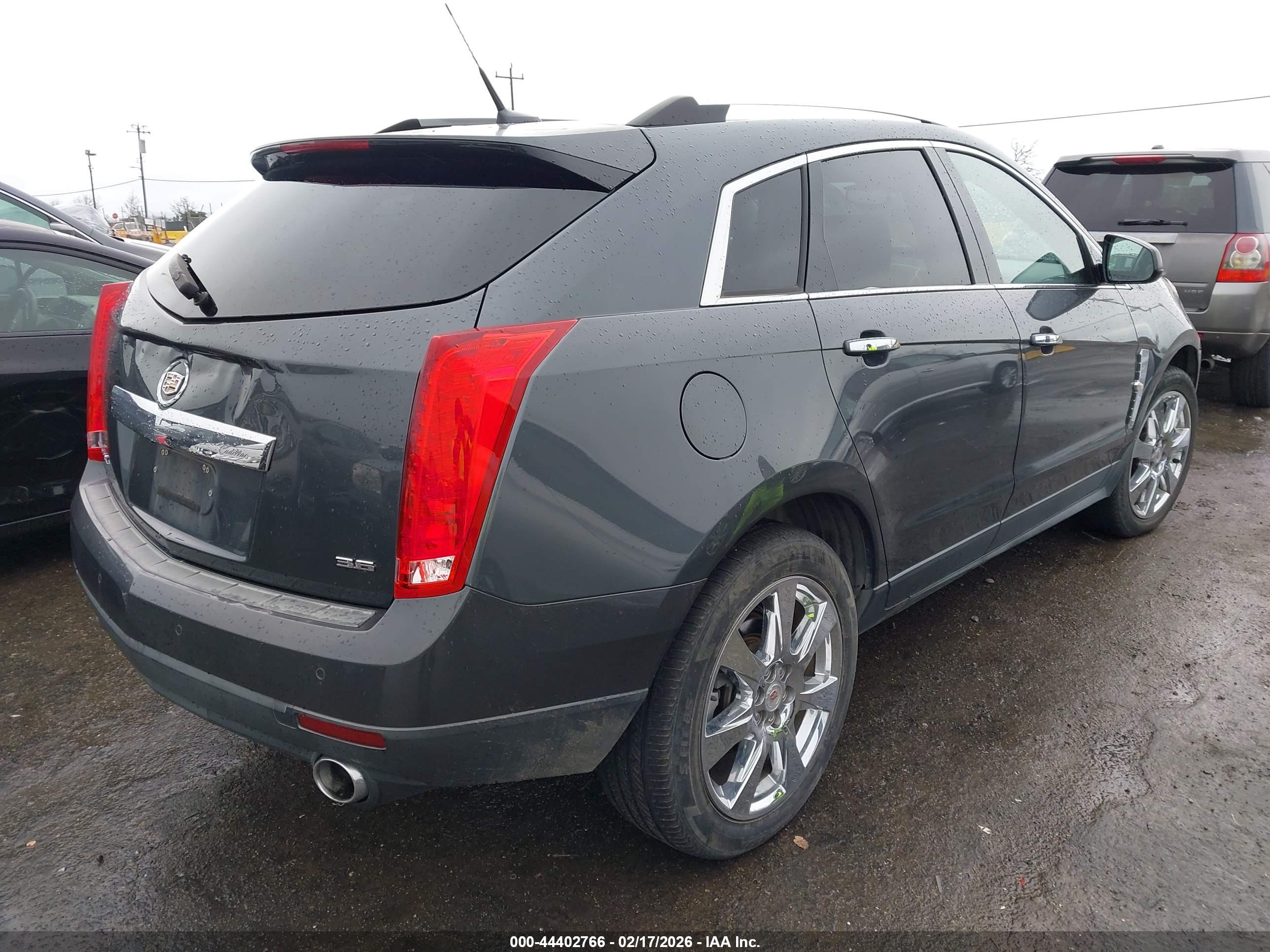 CADILLAC SRX image 4