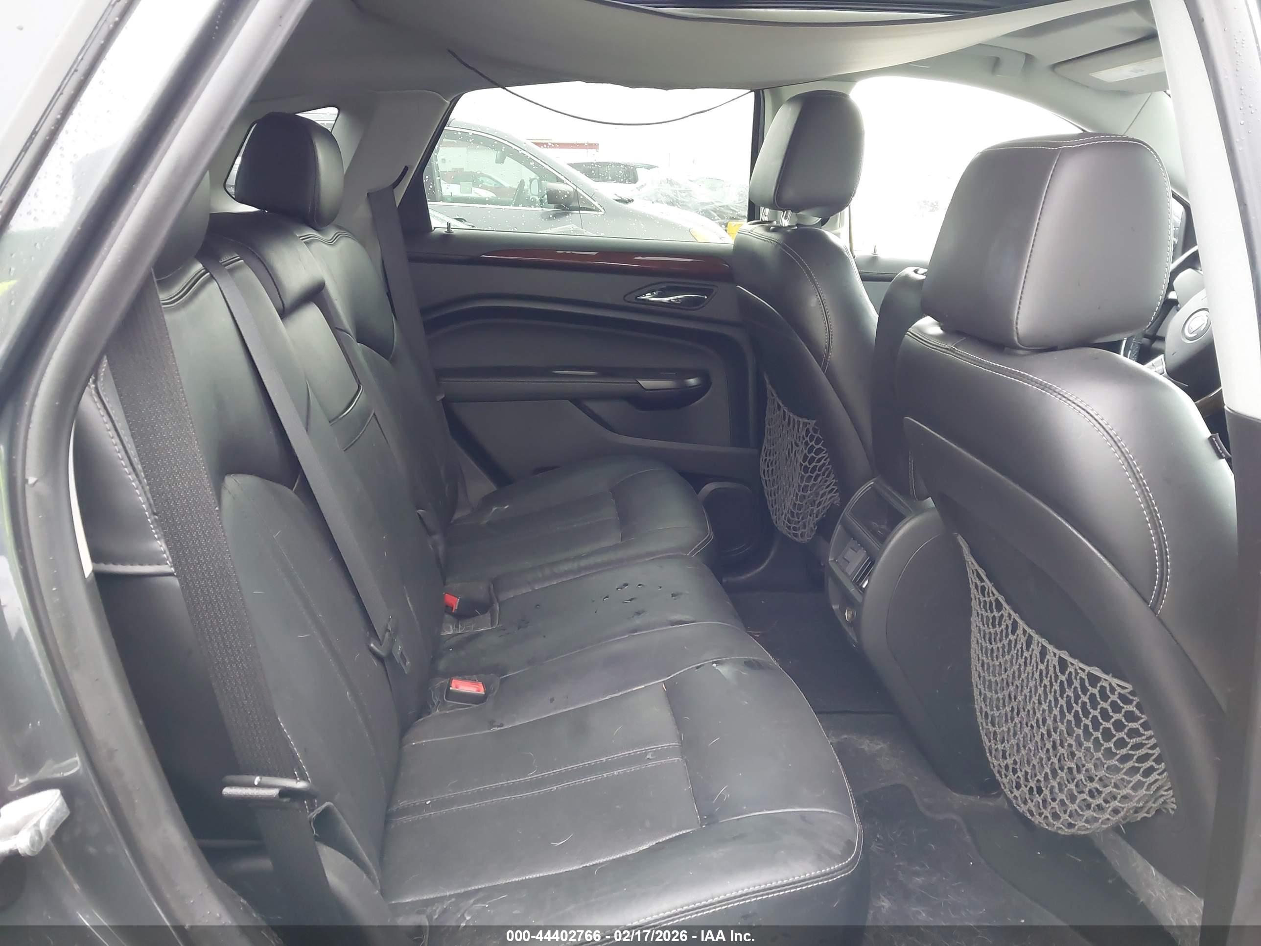CADILLAC SRX image 8