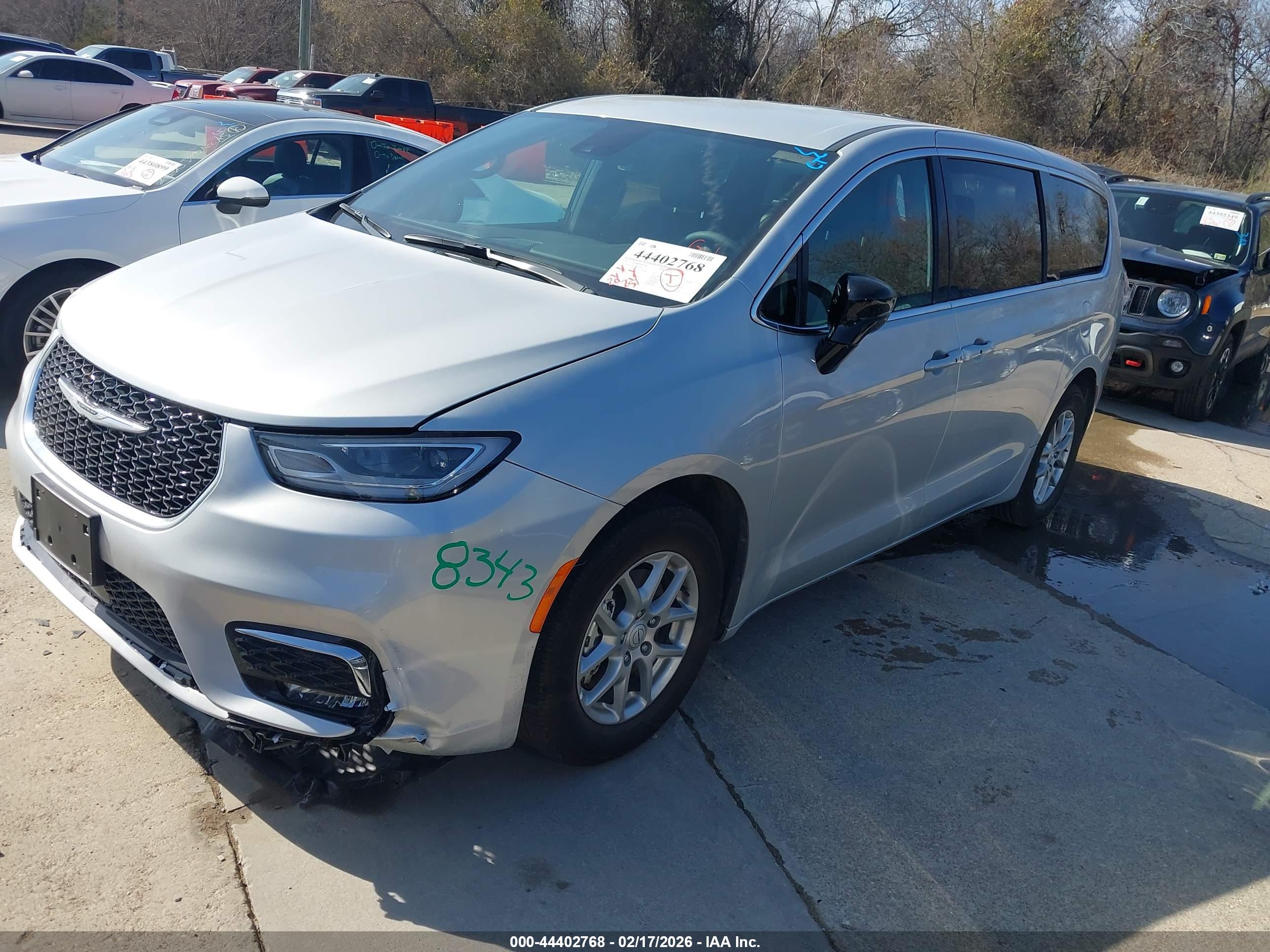 CHRYSLER PACIFICA image 2