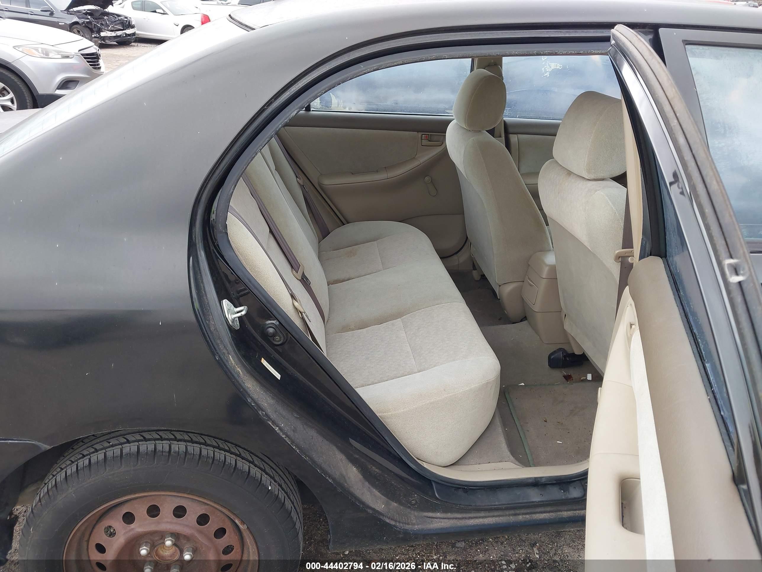 TOYOTA COROLLA image 8