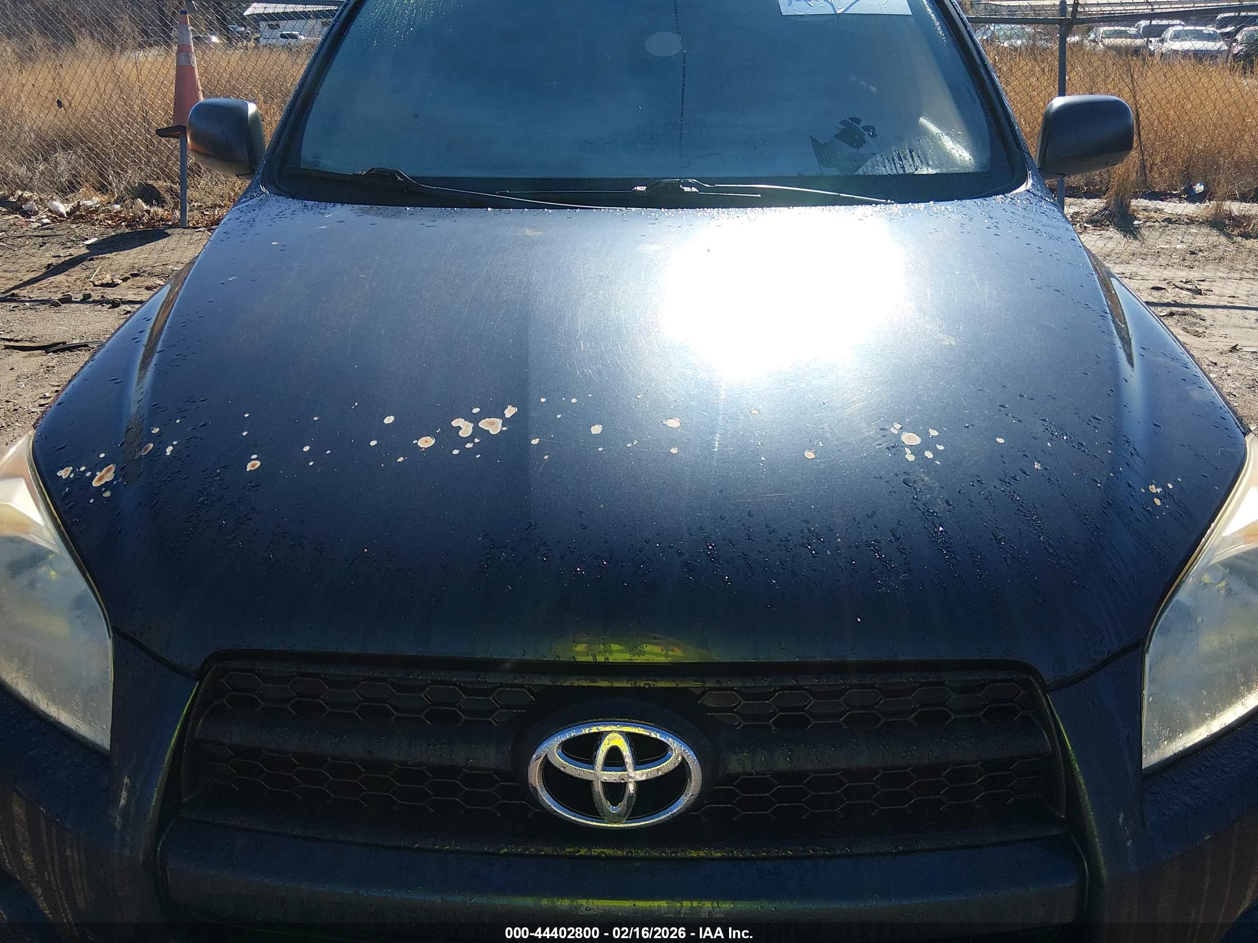 TOYOTA RAV4 image 6