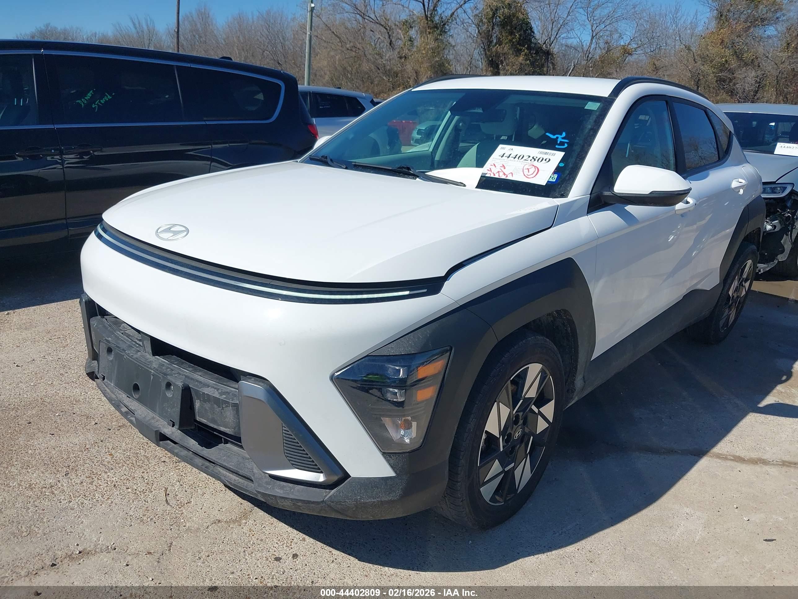 HYUNDAI KONA image 2