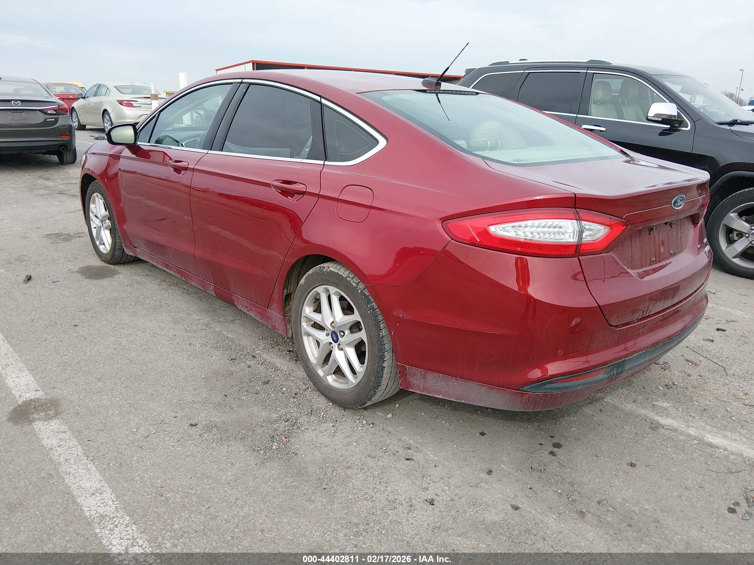 FORD FUSION image 3