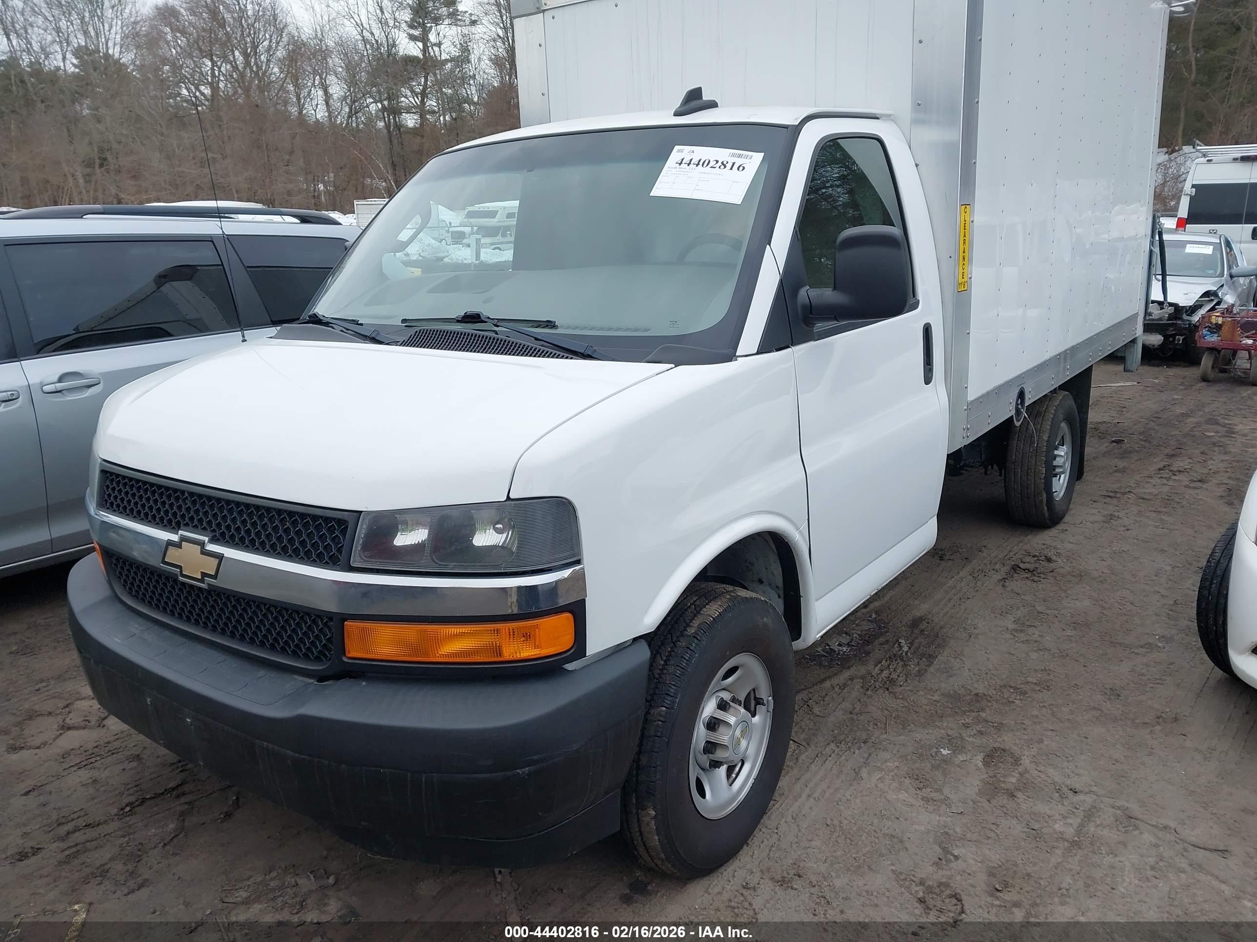CHEVROLET EXPRESS image 2