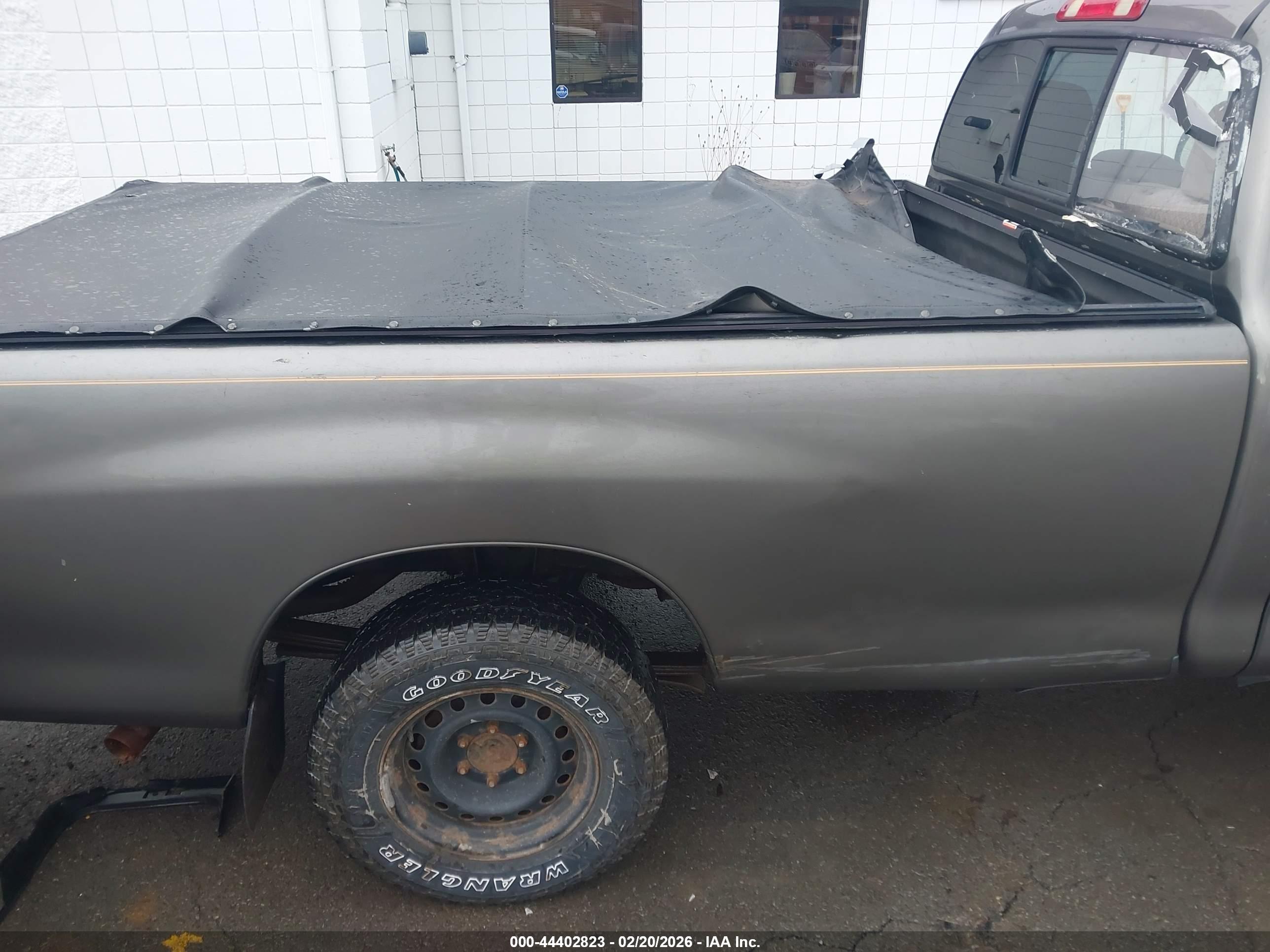 TOYOTA TUNDRA image 6
