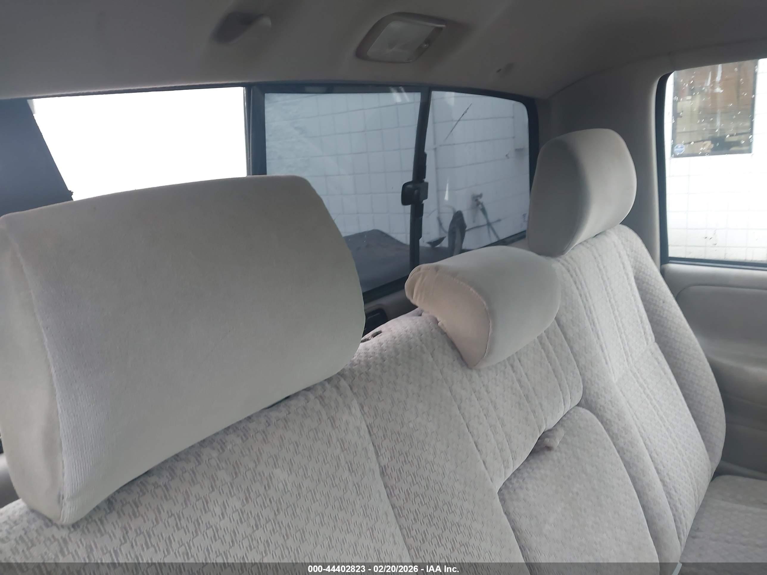 TOYOTA TUNDRA image 8