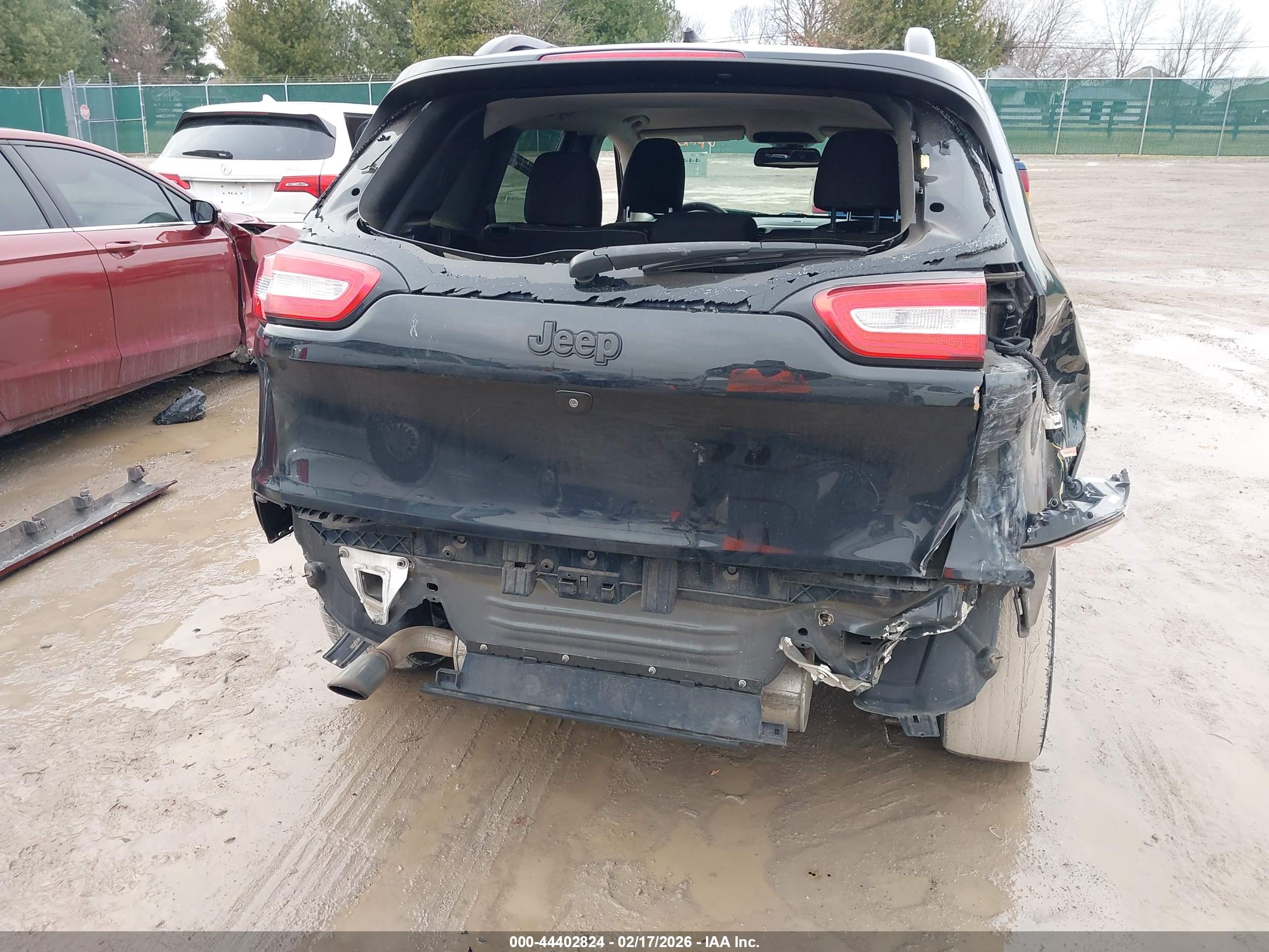 JEEP CHEROKEE image 6