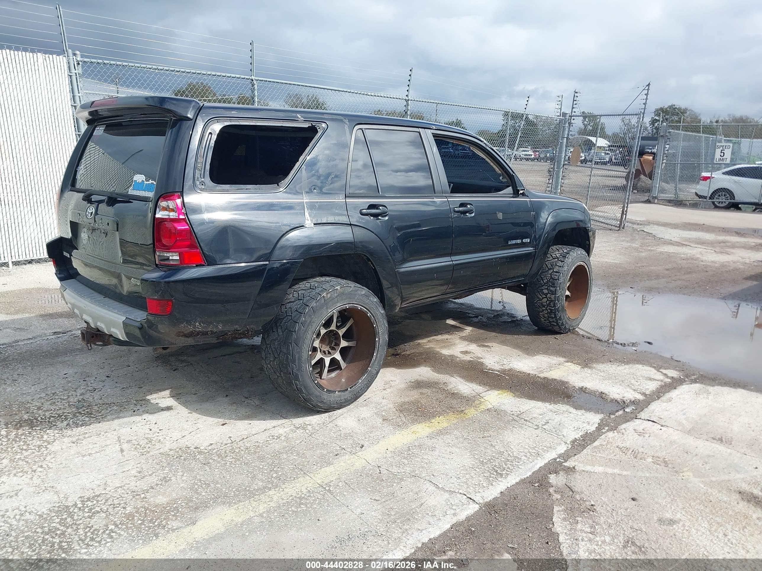 TOYOTA 4RUNNER image 4