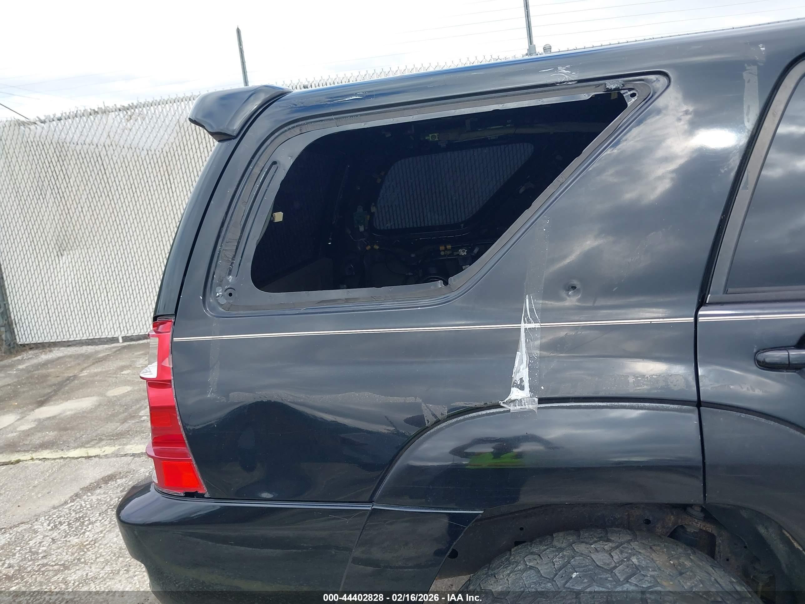TOYOTA 4RUNNER image 6