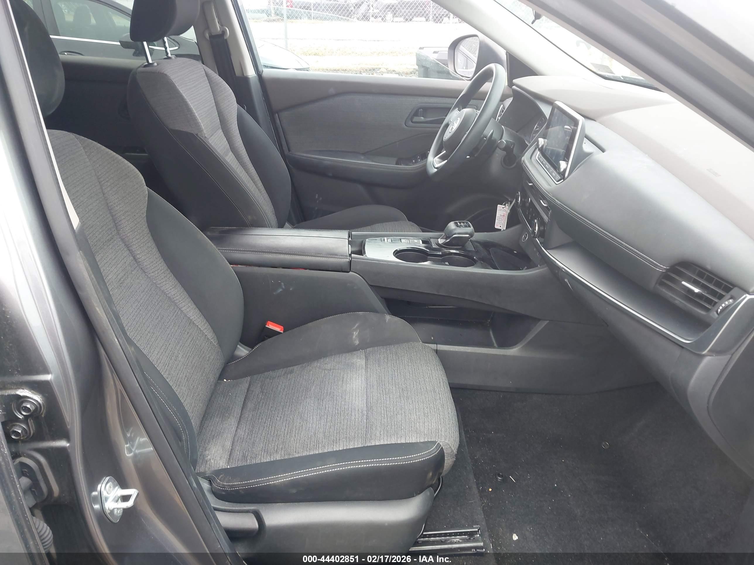 NISSAN ROGUE image 5